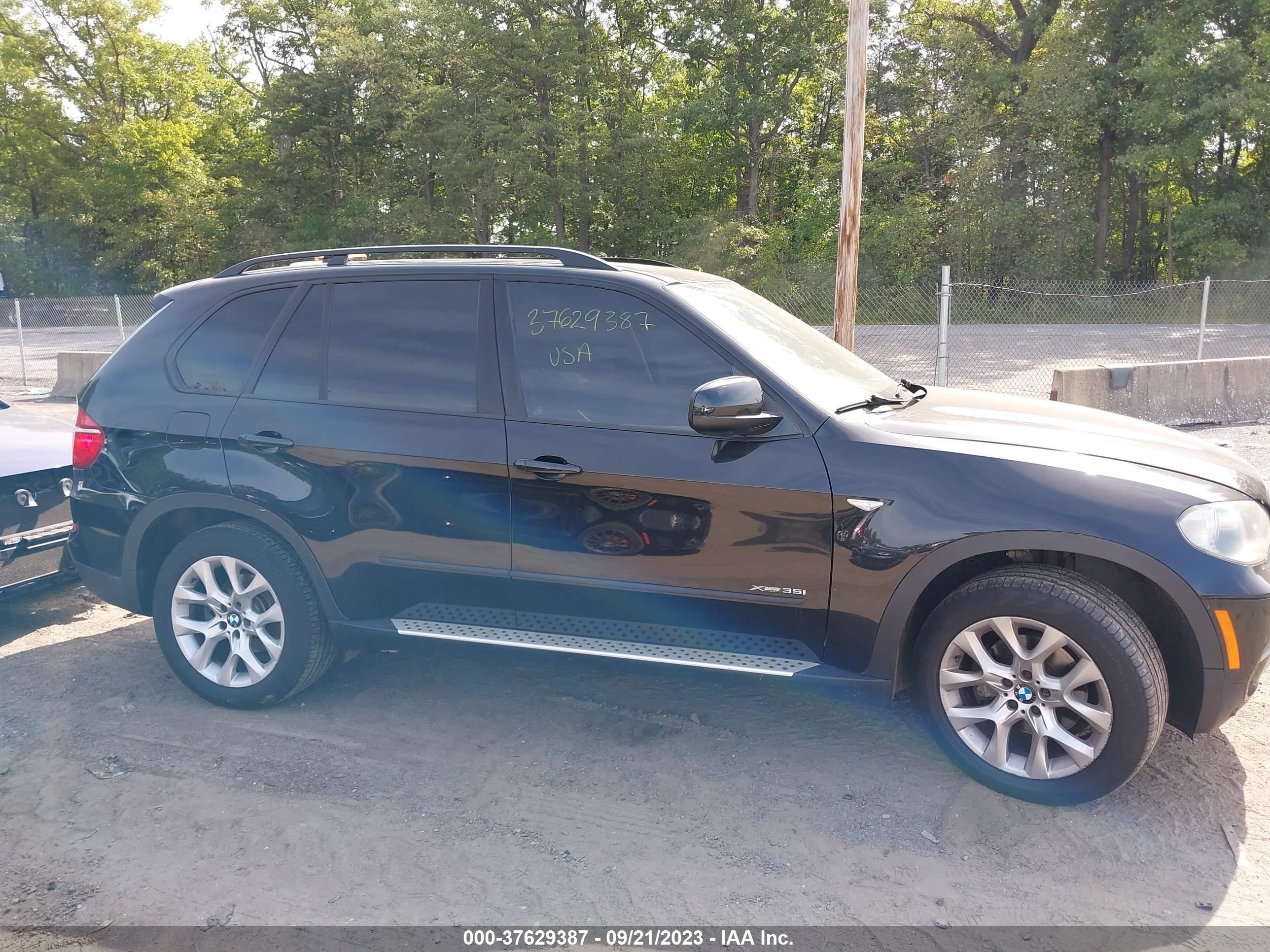 Photo 12 VIN: 5UXZV4C5XBL415446 - BMW X5 