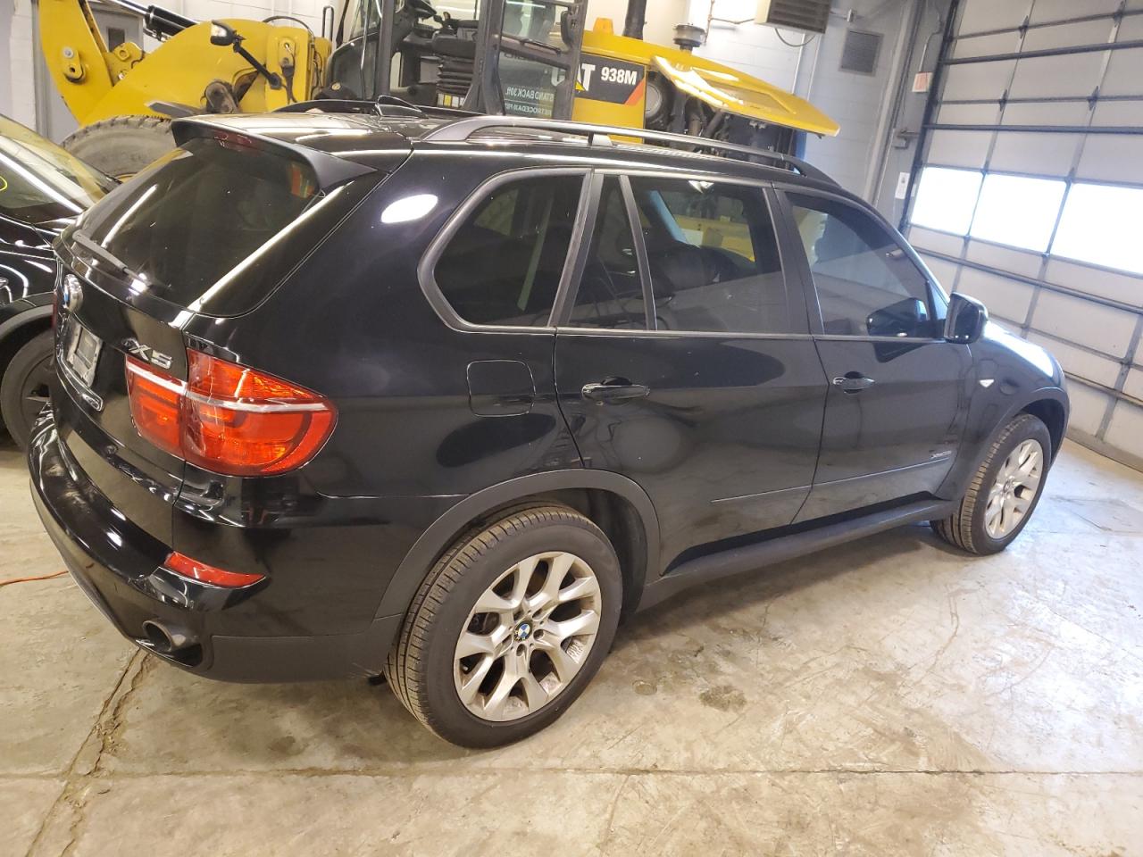 Photo 2 VIN: 5UXZV4C5XBL739707 - BMW X5 