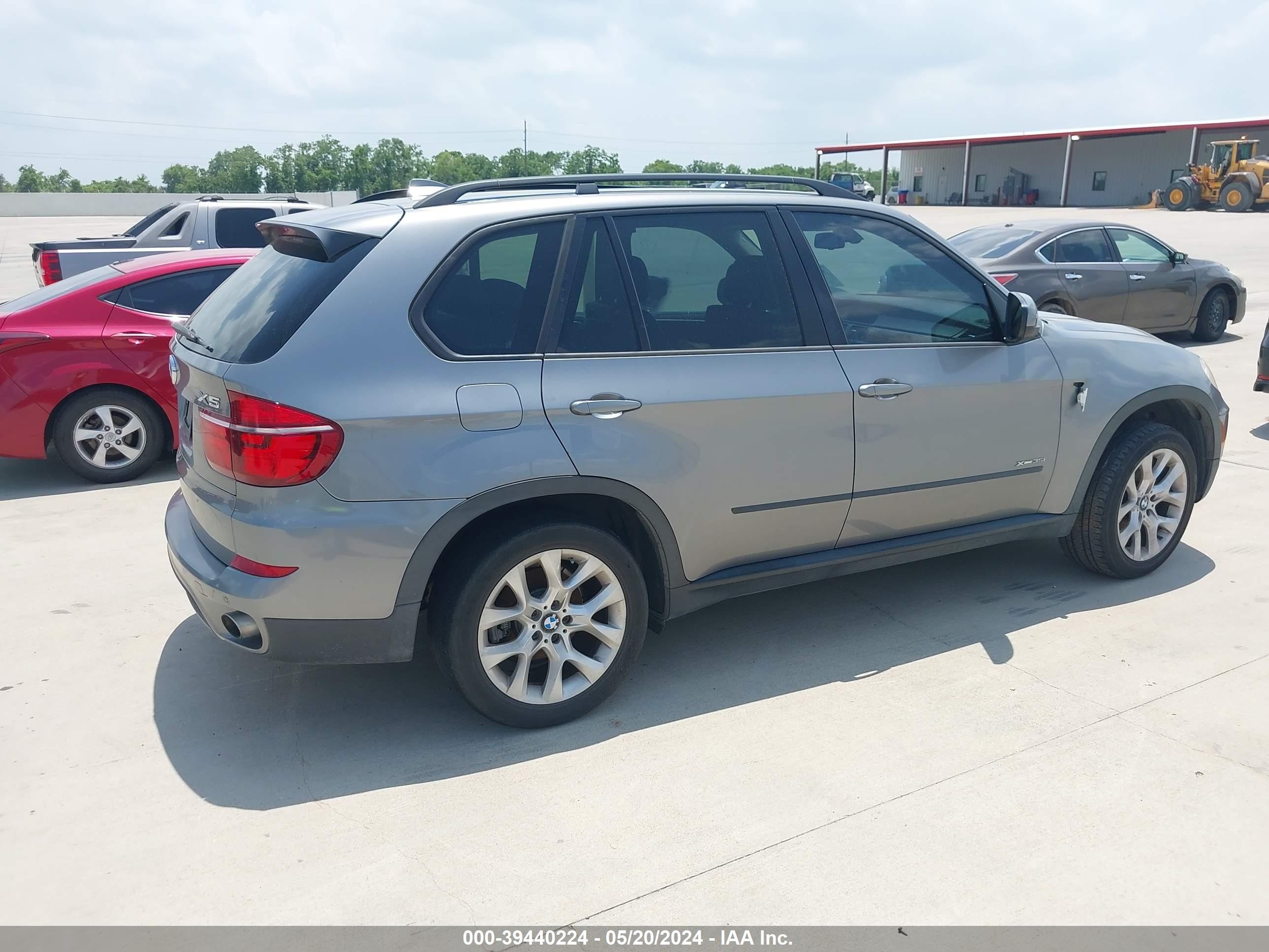 Photo 3 VIN: 5UXZV4C5XCL751101 - BMW X5 