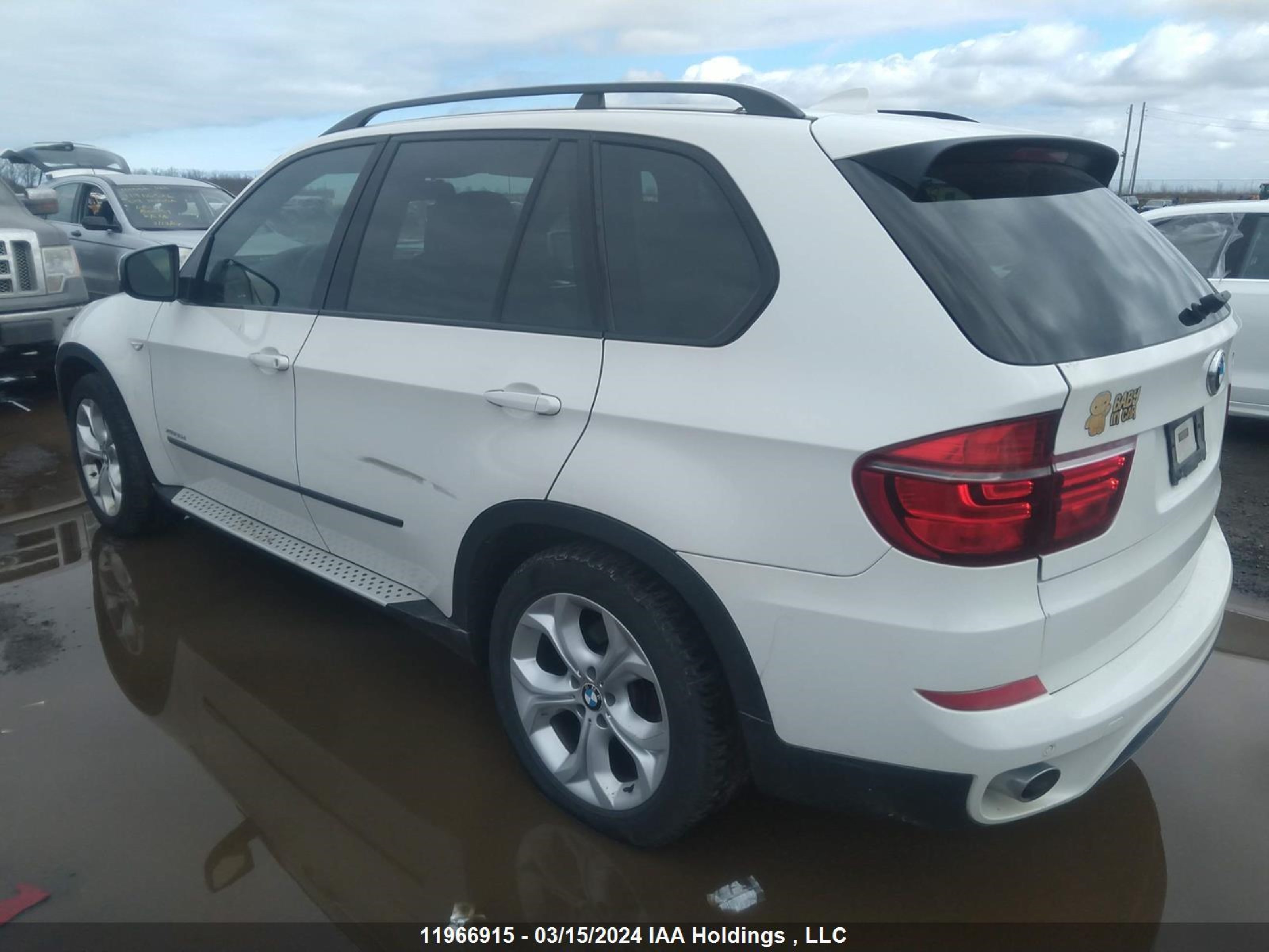 Photo 2 VIN: 5UXZW0C54CL665014 - BMW X5 