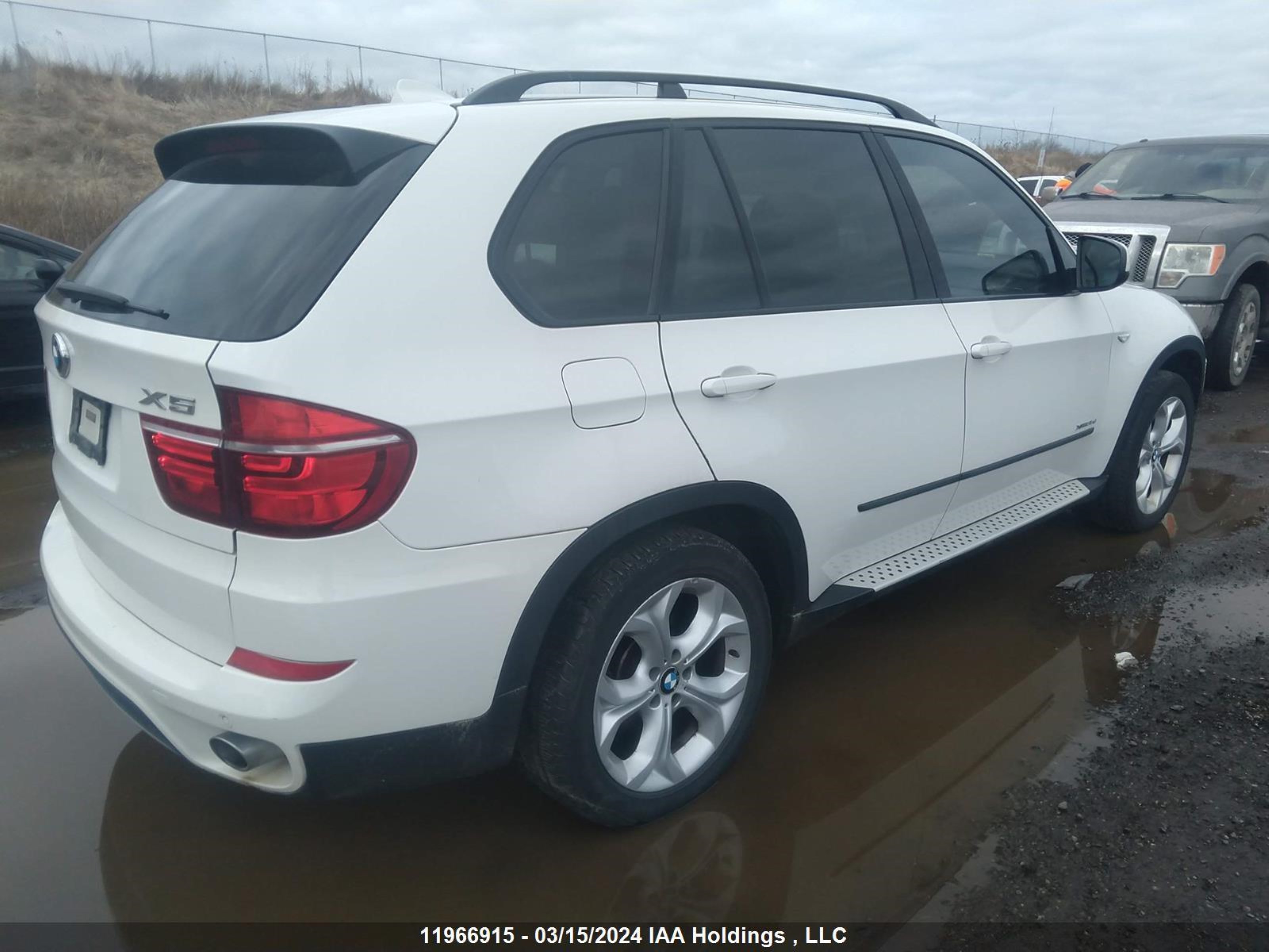 Photo 3 VIN: 5UXZW0C54CL665014 - BMW X5 