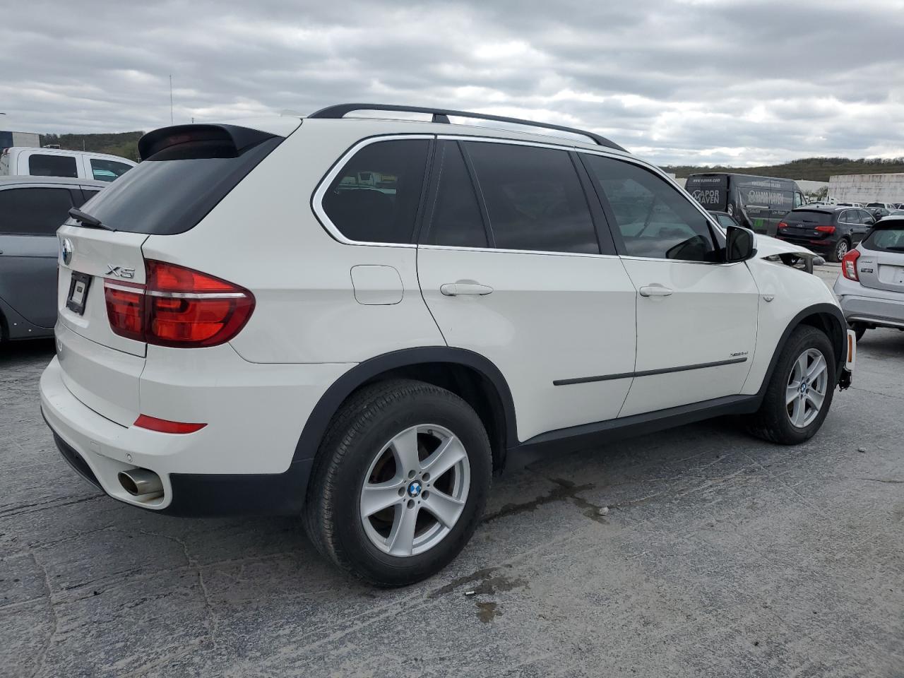 Photo 2 VIN: 5UXZW0C54D0B95153 - BMW X5 