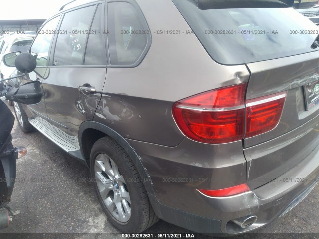 Photo 2 VIN: 5UXZW0C55BL660936 - BMW X5 