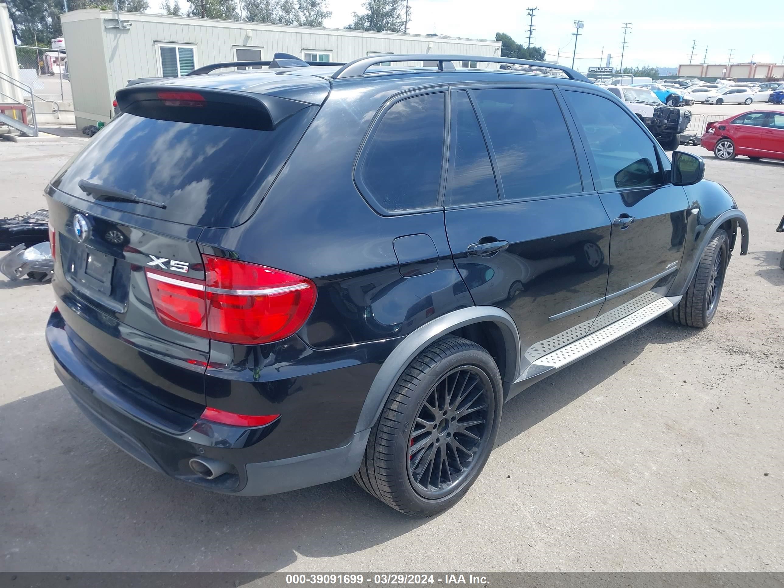 Photo 3 VIN: 5UXZW0C55CL666107 - BMW X5 