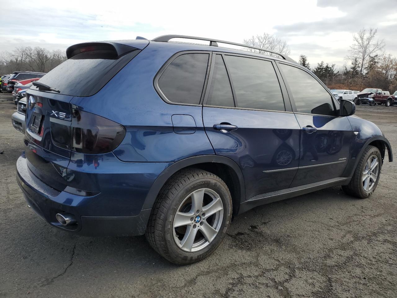 Photo 2 VIN: 5UXZW0C58BL657738 - BMW X5 