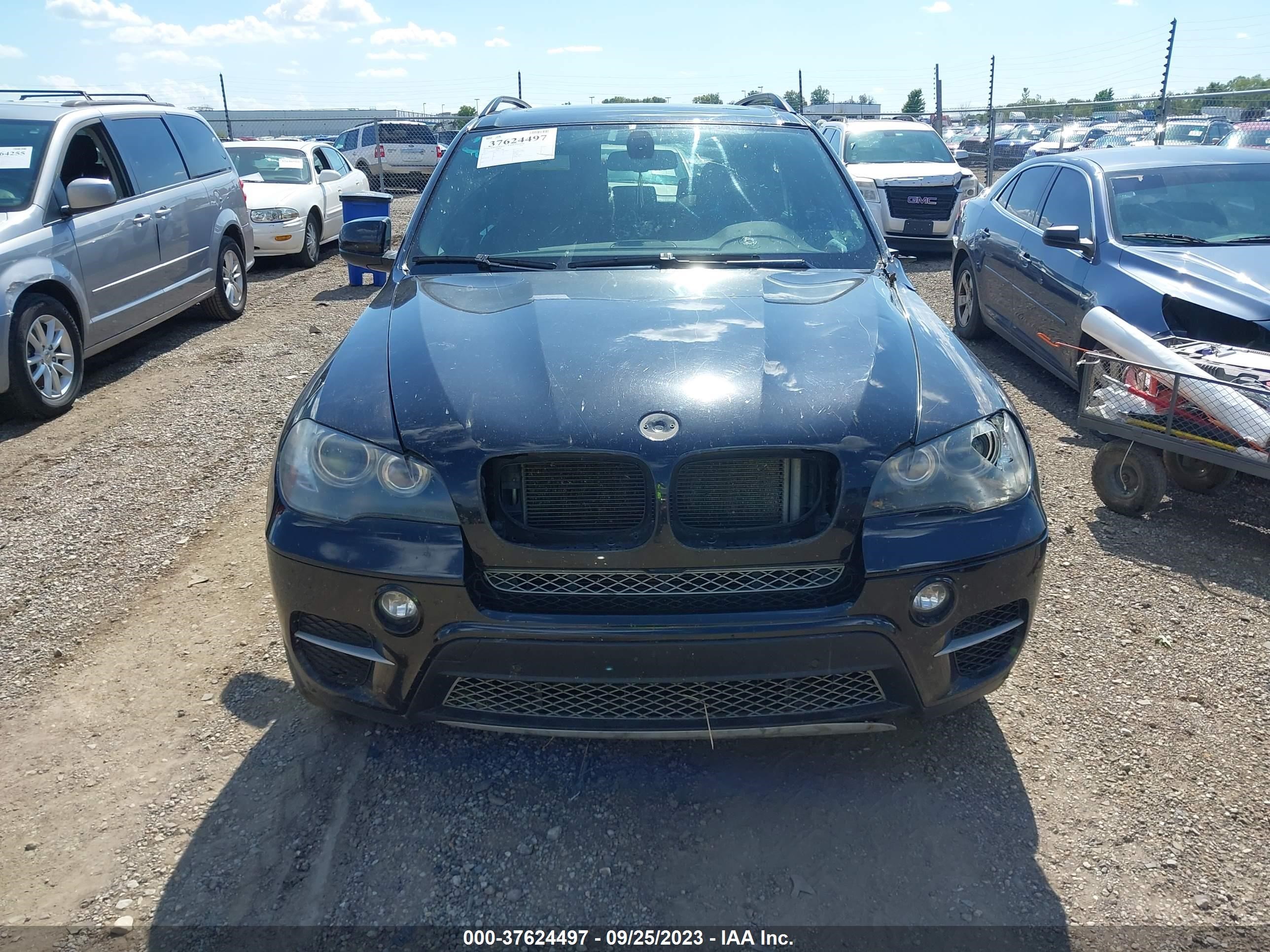 Photo 12 VIN: 5UXZW0C5XBL371986 - BMW X5 