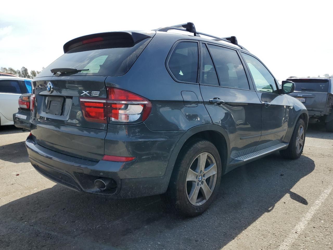 Photo 2 VIN: 5UXZW0C5XBL658793 - BMW X5 