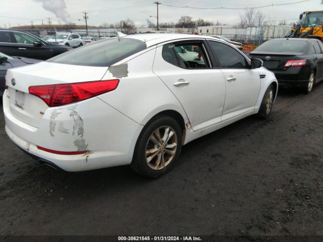 Photo 3 VIN: 5XXGM4A70CG056755 - KIA OPTIMA 