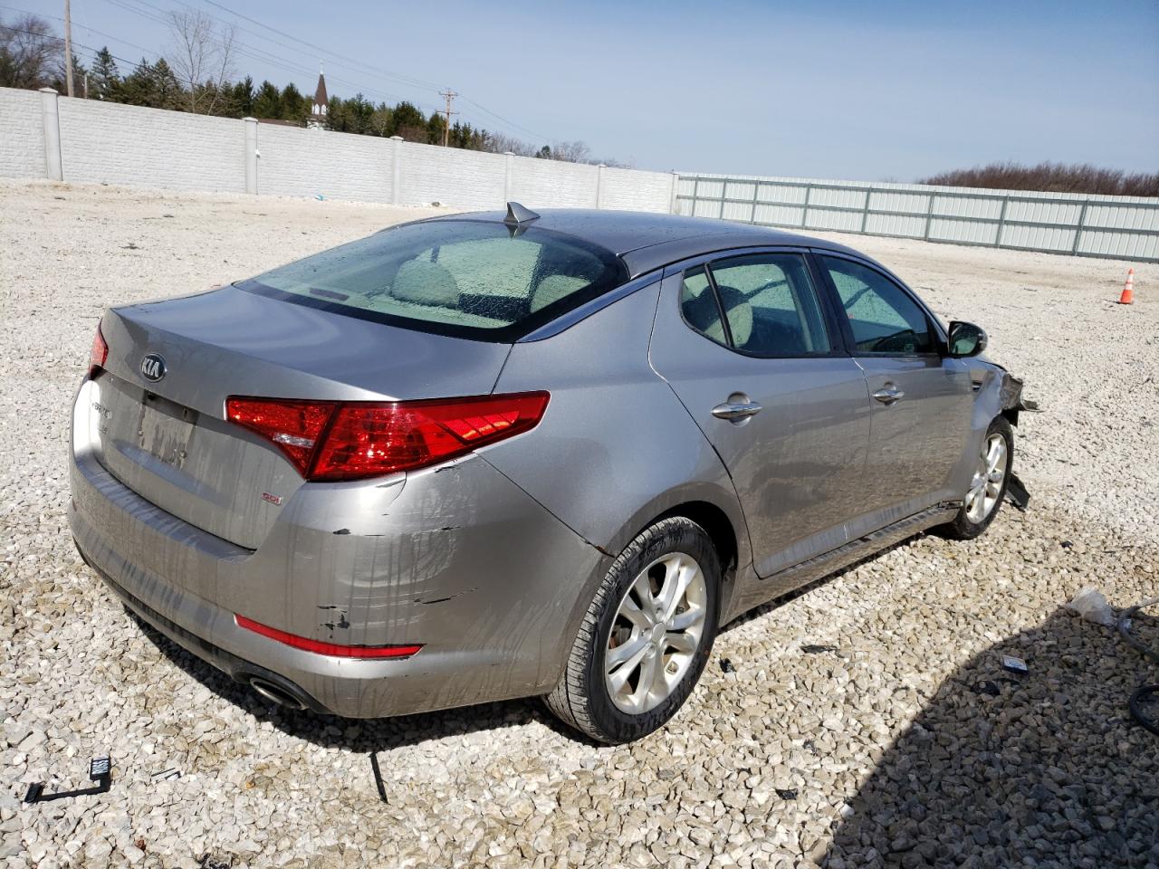 Photo 2 VIN: 5XXGM4A70DG215663 - KIA OPTIMA 