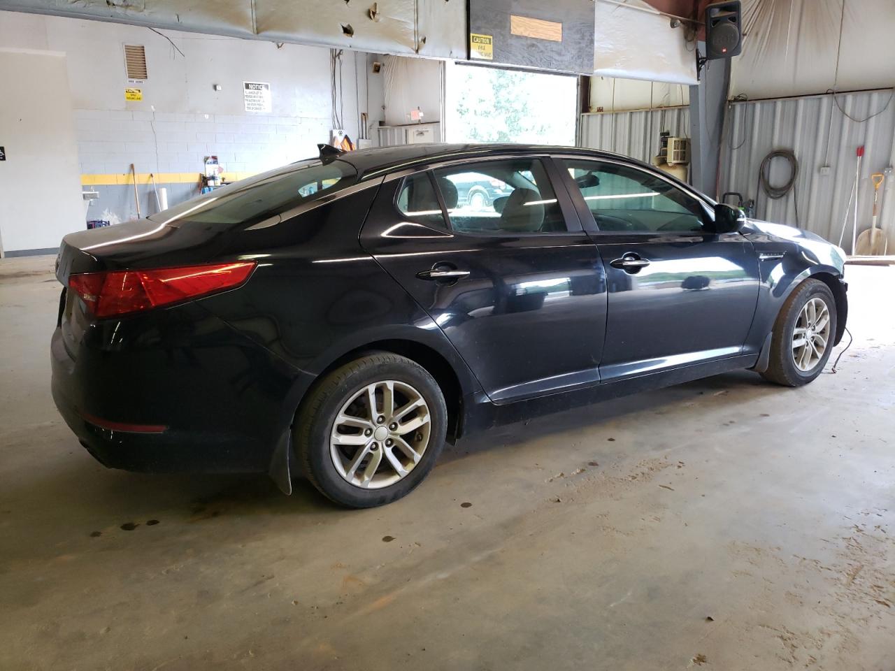 Photo 2 VIN: 5XXGM4A70DG218837 - KIA OPTIMA 