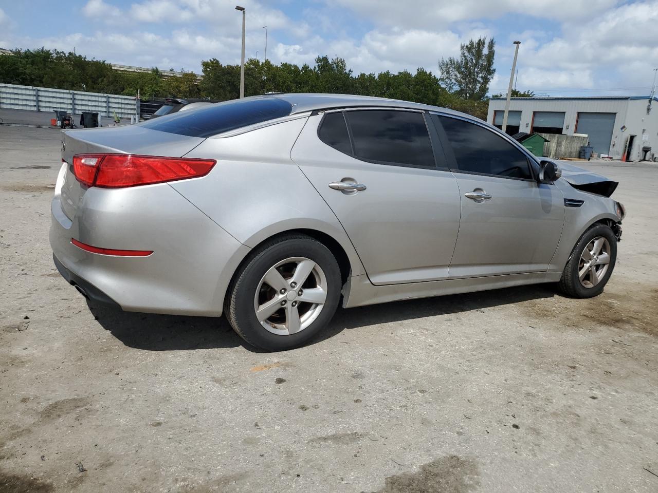 Photo 2 VIN: 5XXGM4A70FG454844 - KIA OPTIMA 