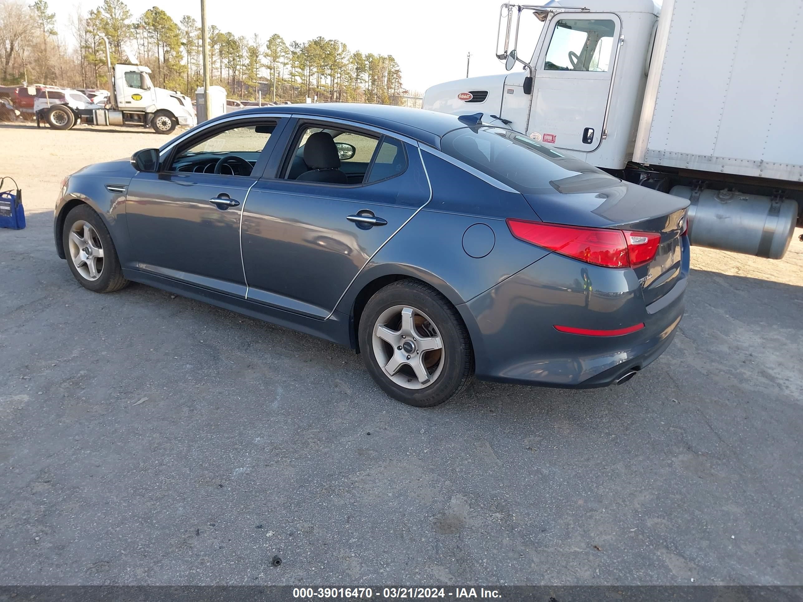 Photo 2 VIN: 5XXGM4A70FG472180 - KIA OPTIMA 