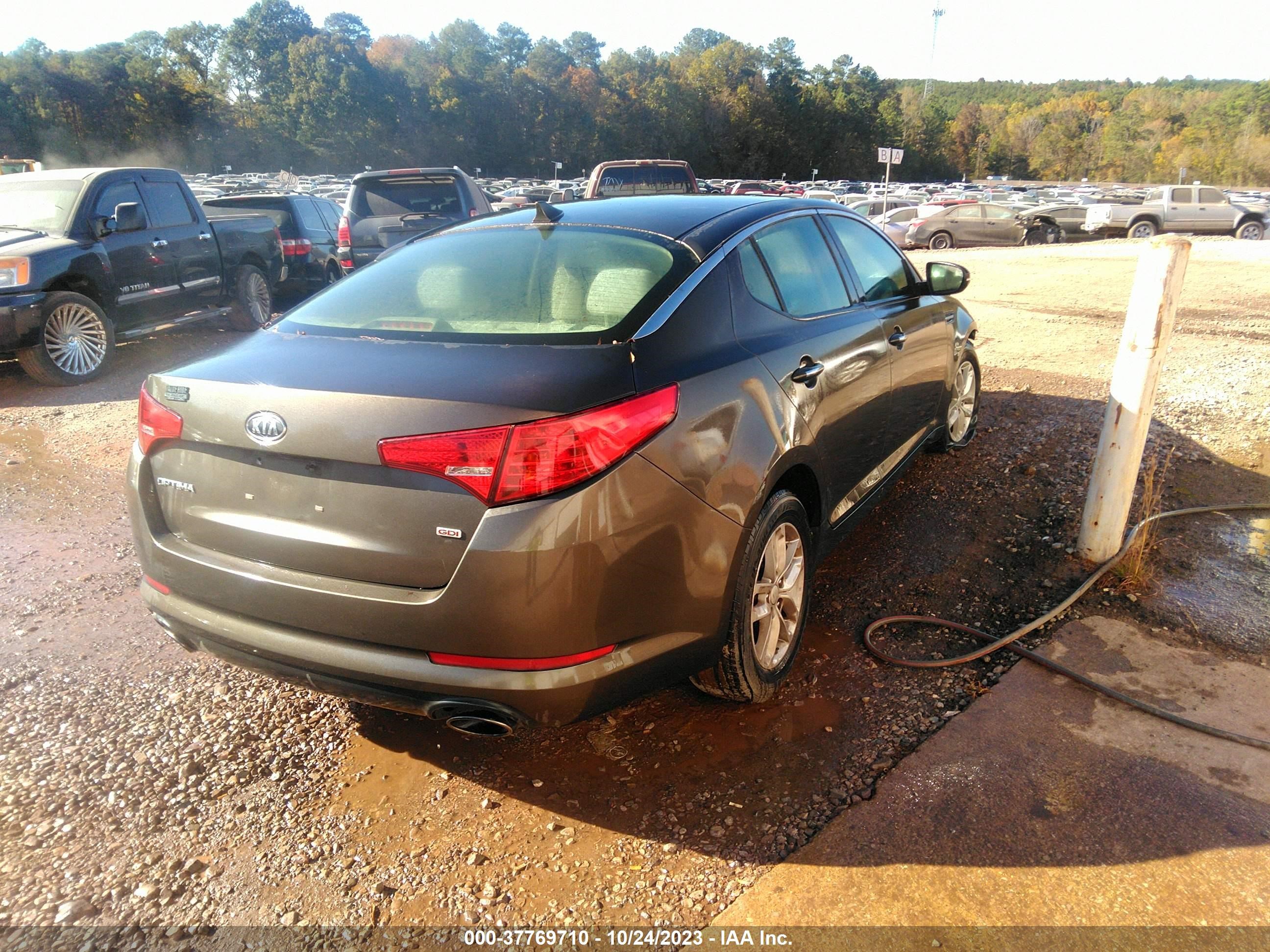 Photo 3 VIN: 5XXGM4A71CG062824 - KIA OPTIMA 