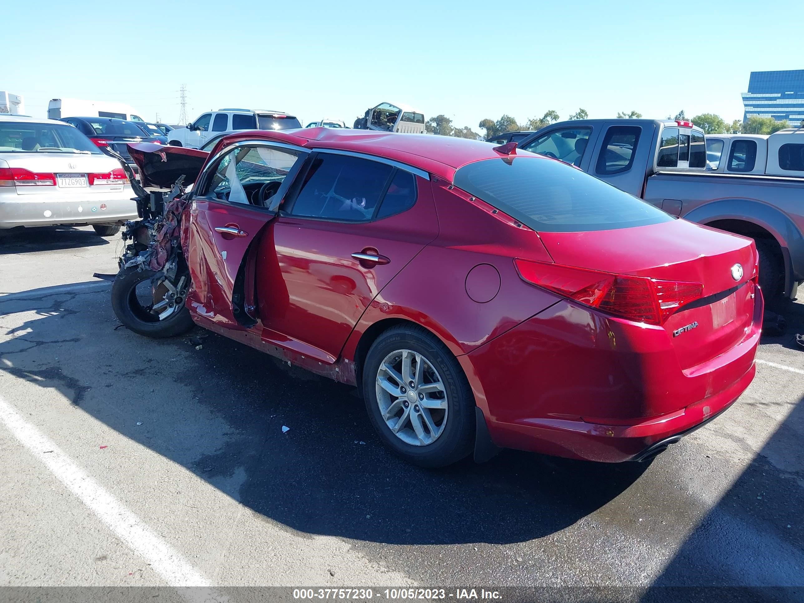 Photo 2 VIN: 5XXGM4A71DG177831 - KIA OPTIMA 