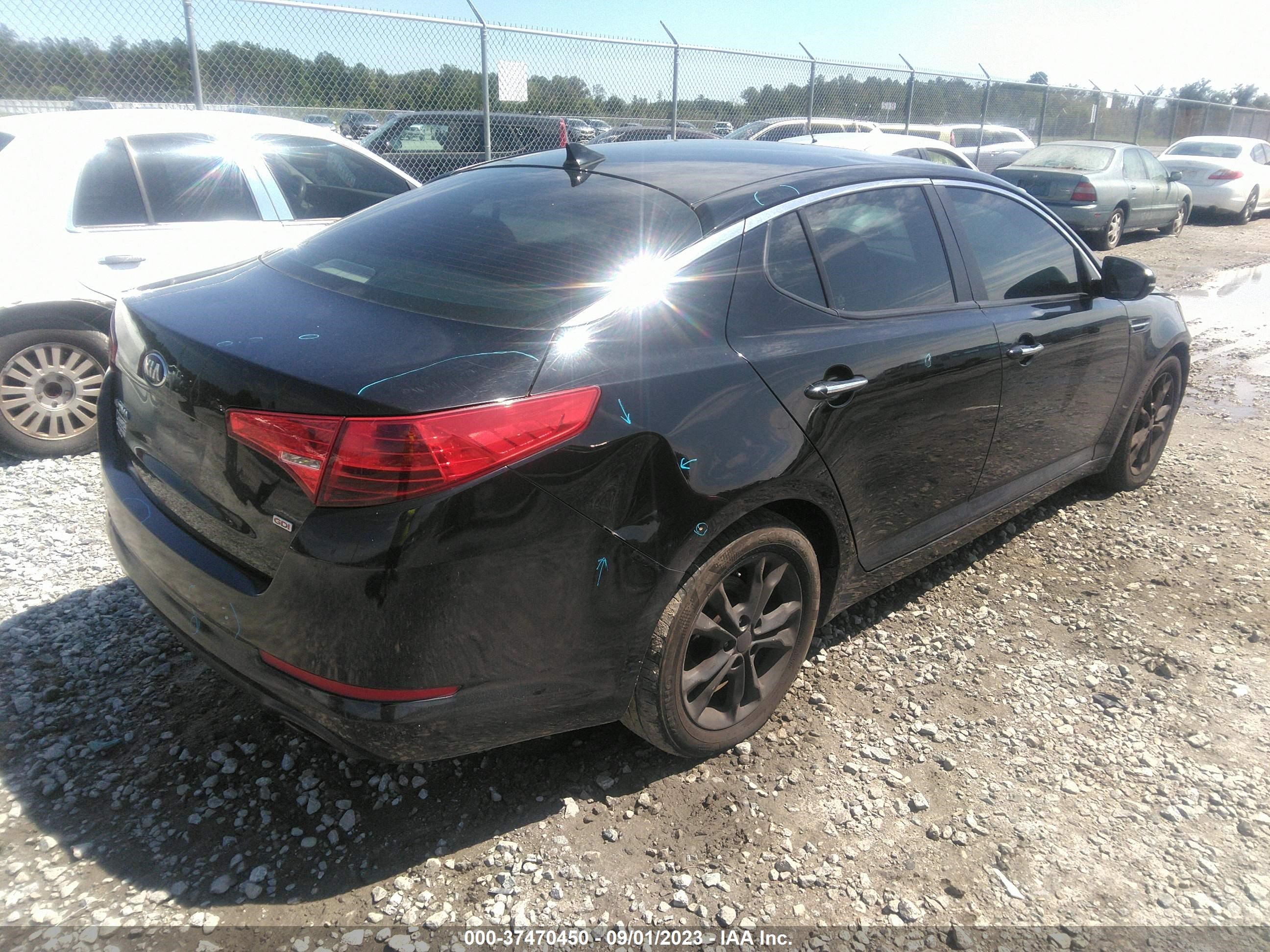 Photo 3 VIN: 5XXGM4A71DG181457 - KIA OPTIMA 