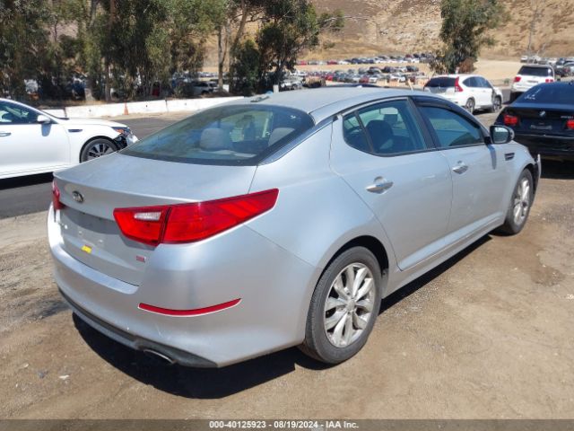 Photo 3 VIN: 5XXGM4A71FG470826 - KIA OPTIMA 