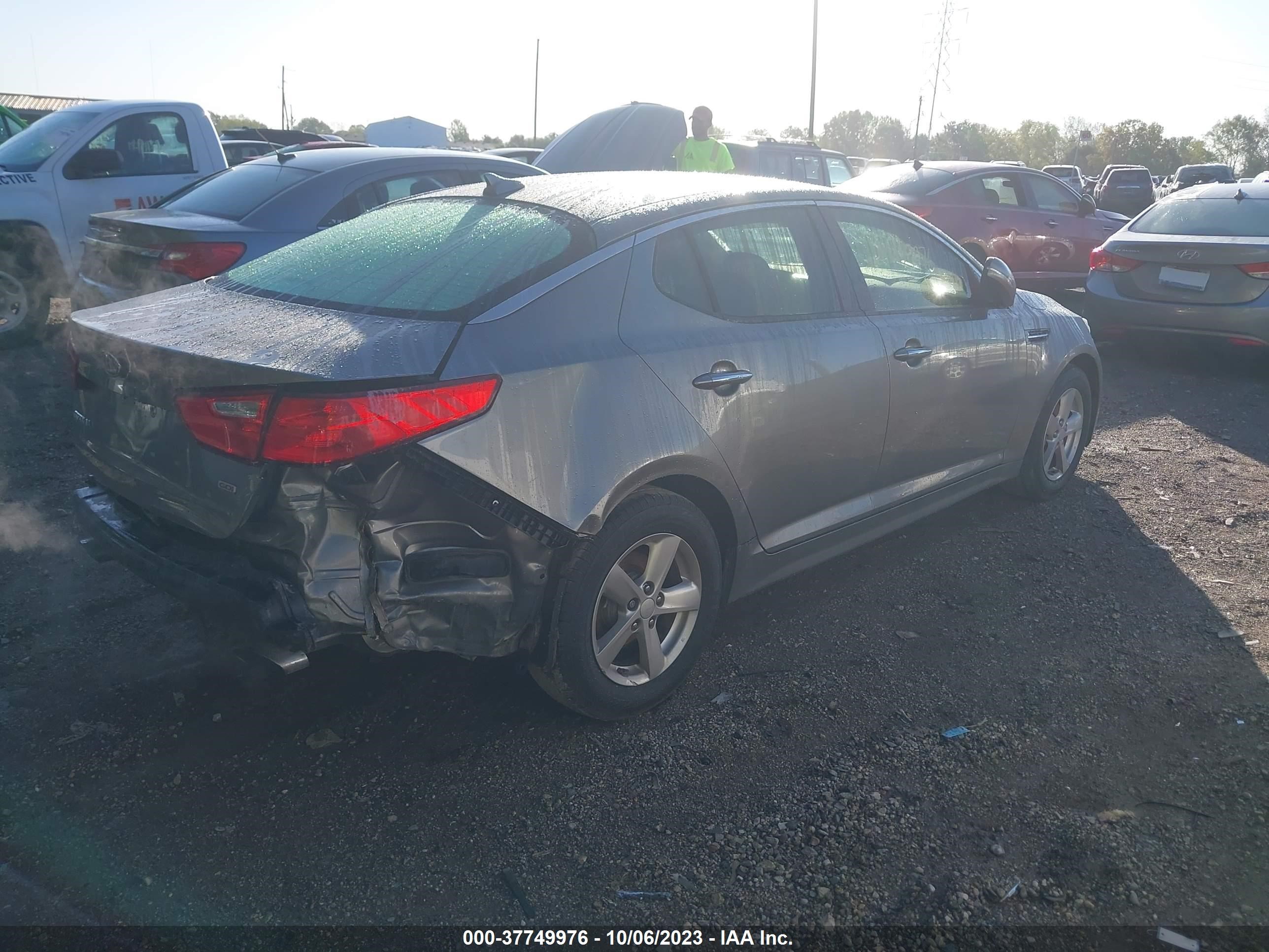 Photo 3 VIN: 5XXGM4A71FG515568 - KIA OPTIMA 