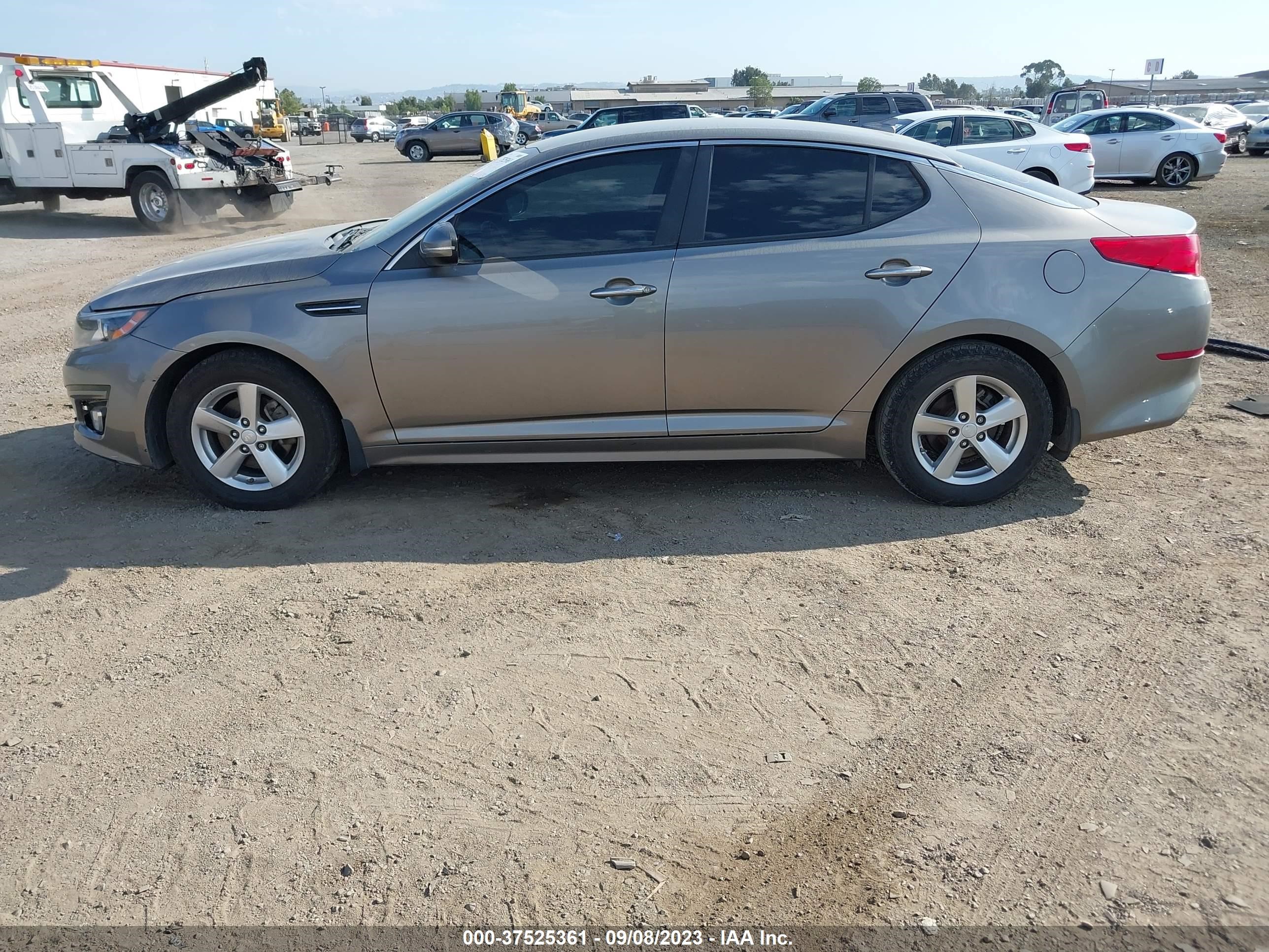 Photo 15 VIN: 5XXGM4A71FG518860 - KIA OPTIMA 