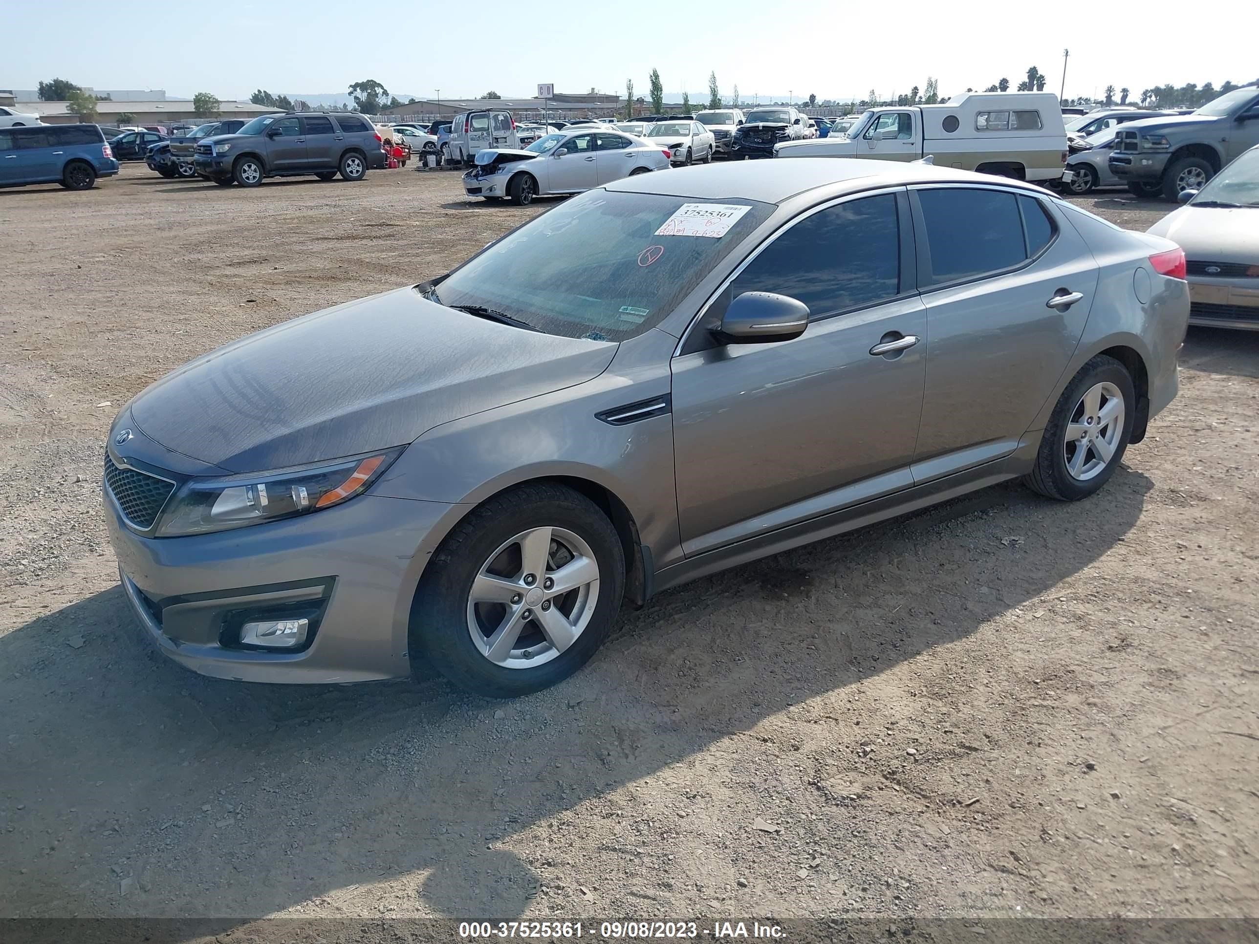 Photo 2 VIN: 5XXGM4A71FG518860 - KIA OPTIMA 