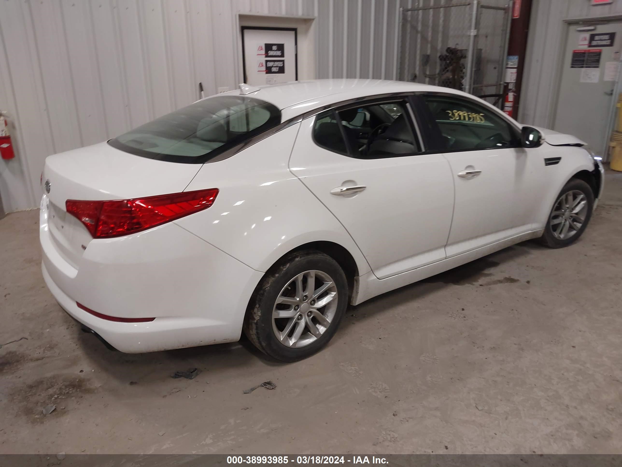 Photo 3 VIN: 5XXGM4A72CG029878 - KIA OPTIMA 