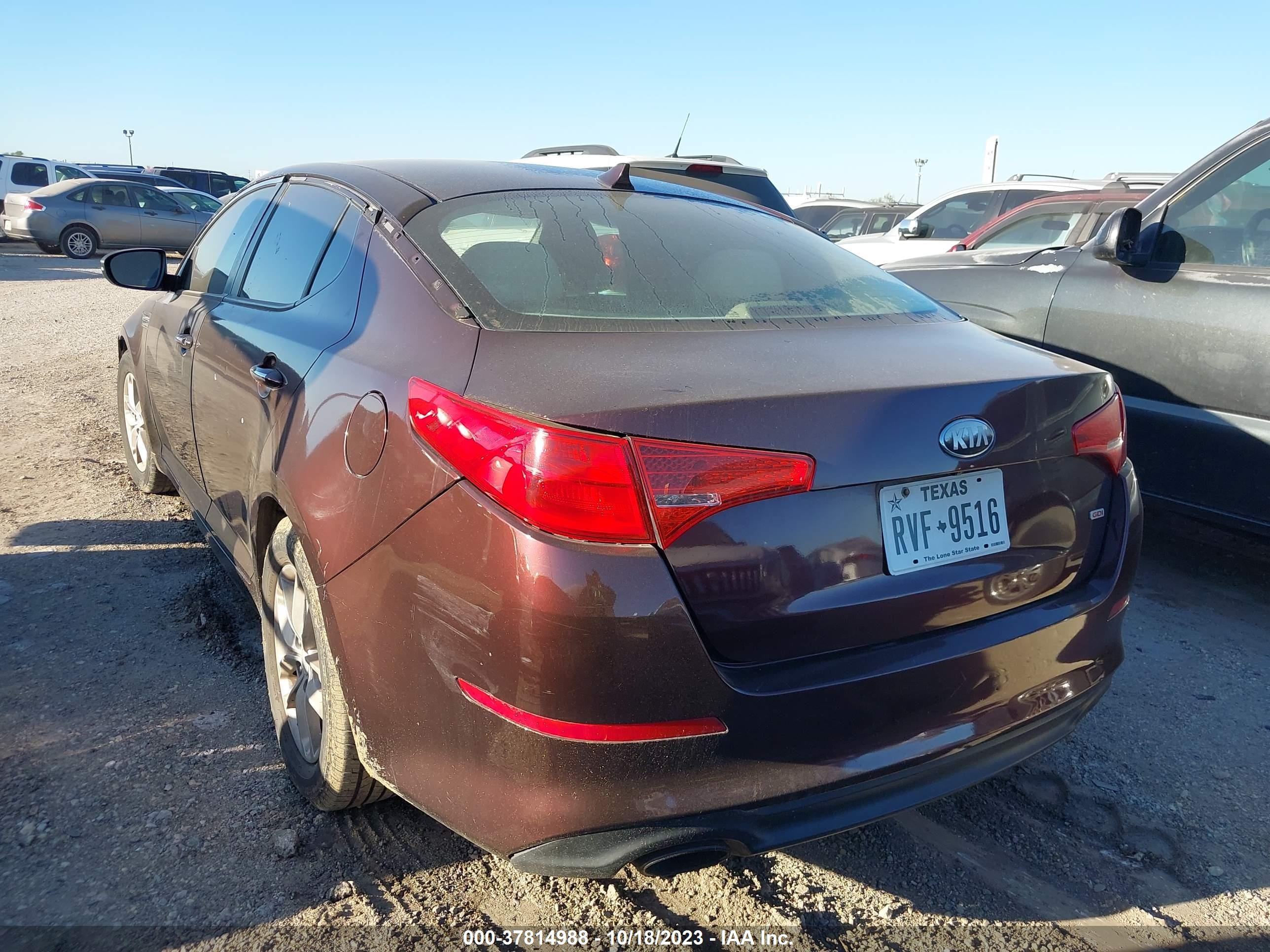 Photo 2 VIN: 5XXGM4A73CG023023 - KIA OPTIMA 