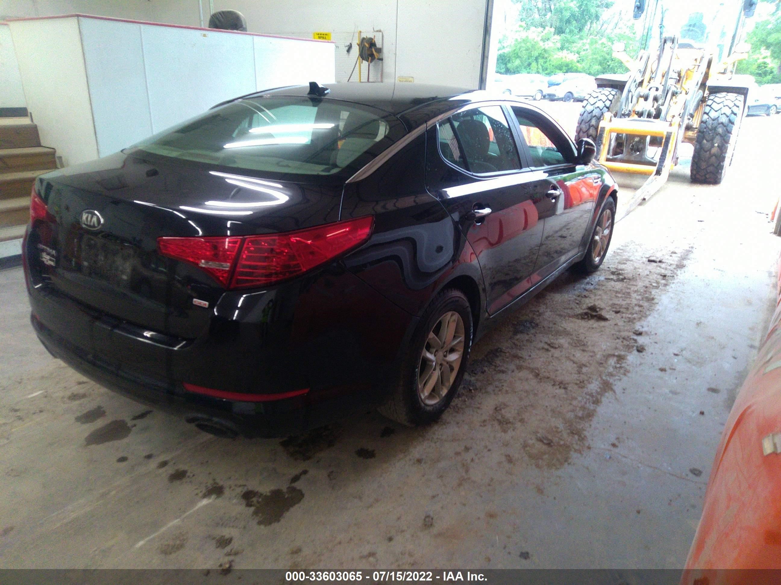 Photo 3 VIN: 5XXGM4A73DG095728 - KIA OPTIMA 