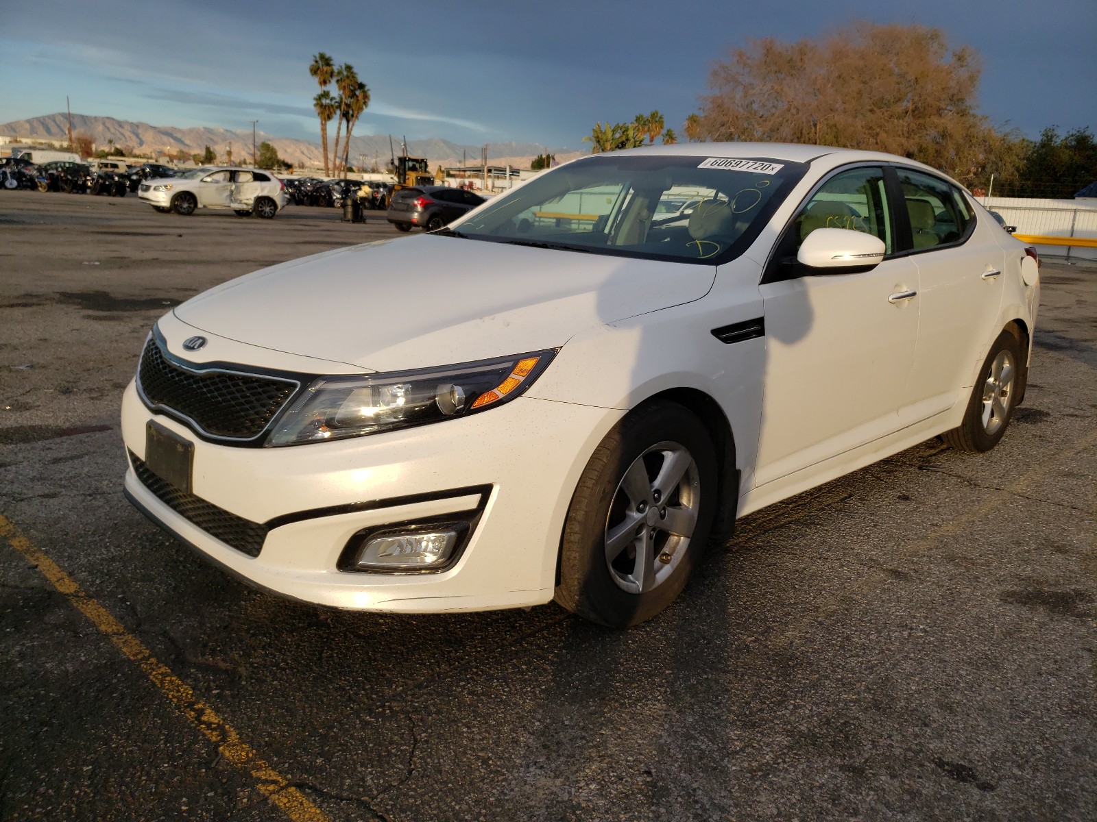 Photo 1 VIN: 5XXGM4A73FG467474 - KIA OPTIMA LX 