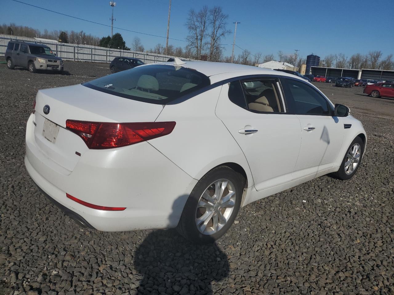 Photo 2 VIN: 5XXGM4A74DG099612 - KIA OPTIMA 