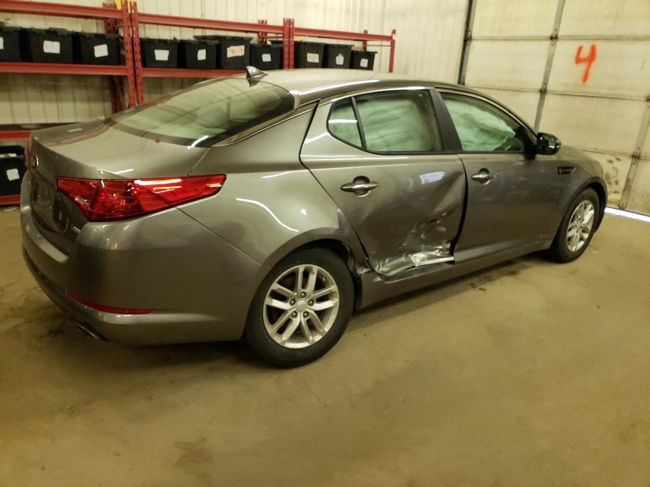 Photo 2 VIN: 5XXGM4A74DG134102 - KIA OPTIMA 