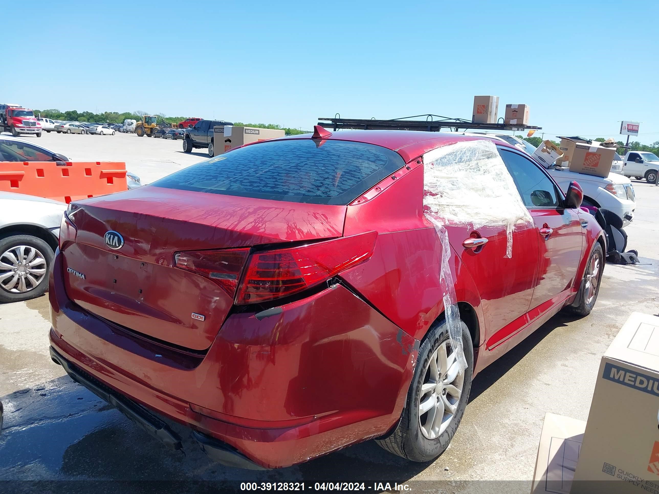 Photo 3 VIN: 5XXGM4A74DG246656 - KIA OPTIMA 