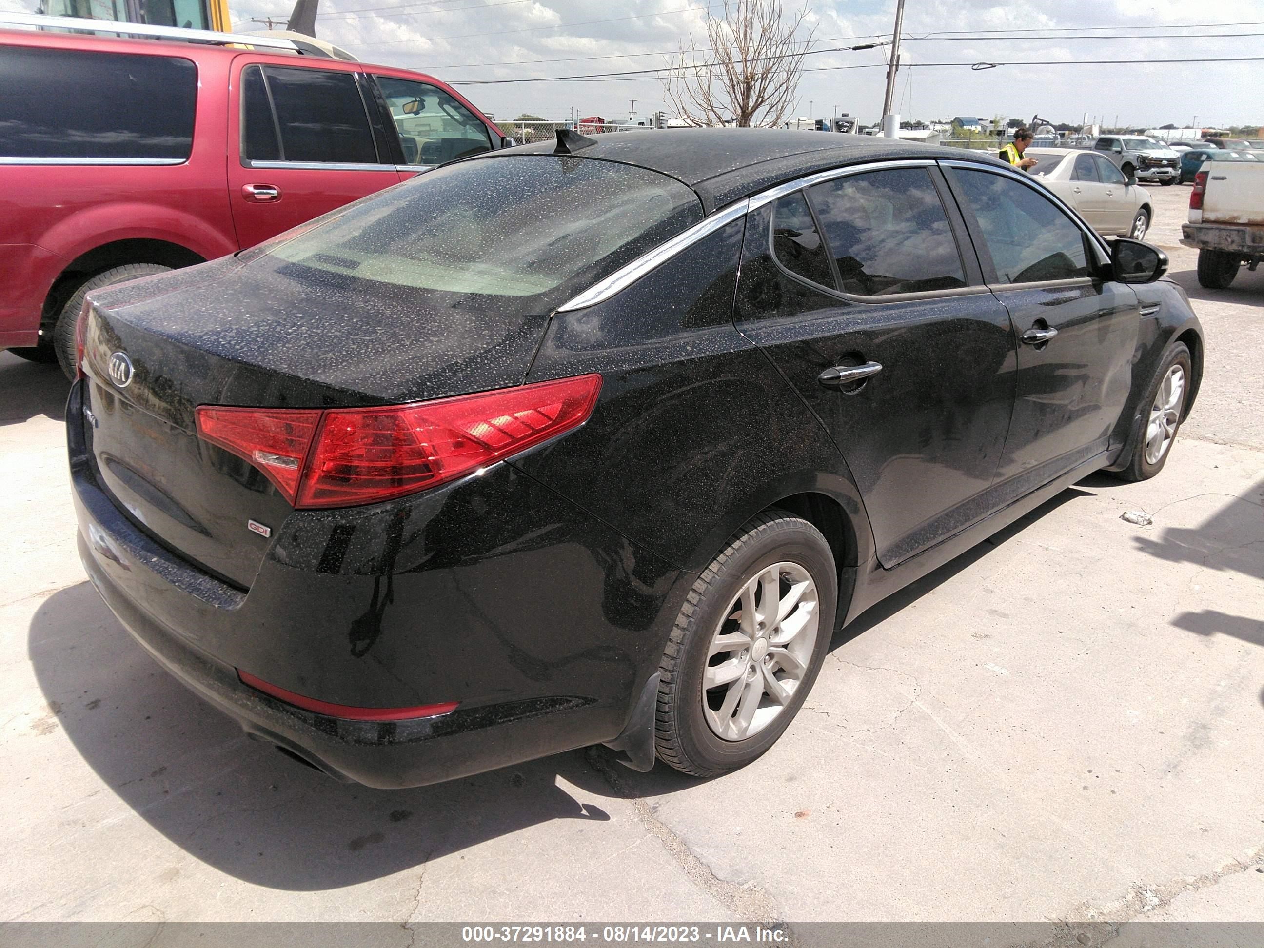 Photo 3 VIN: 5XXGM4A74DG257091 - KIA OPTIMA 