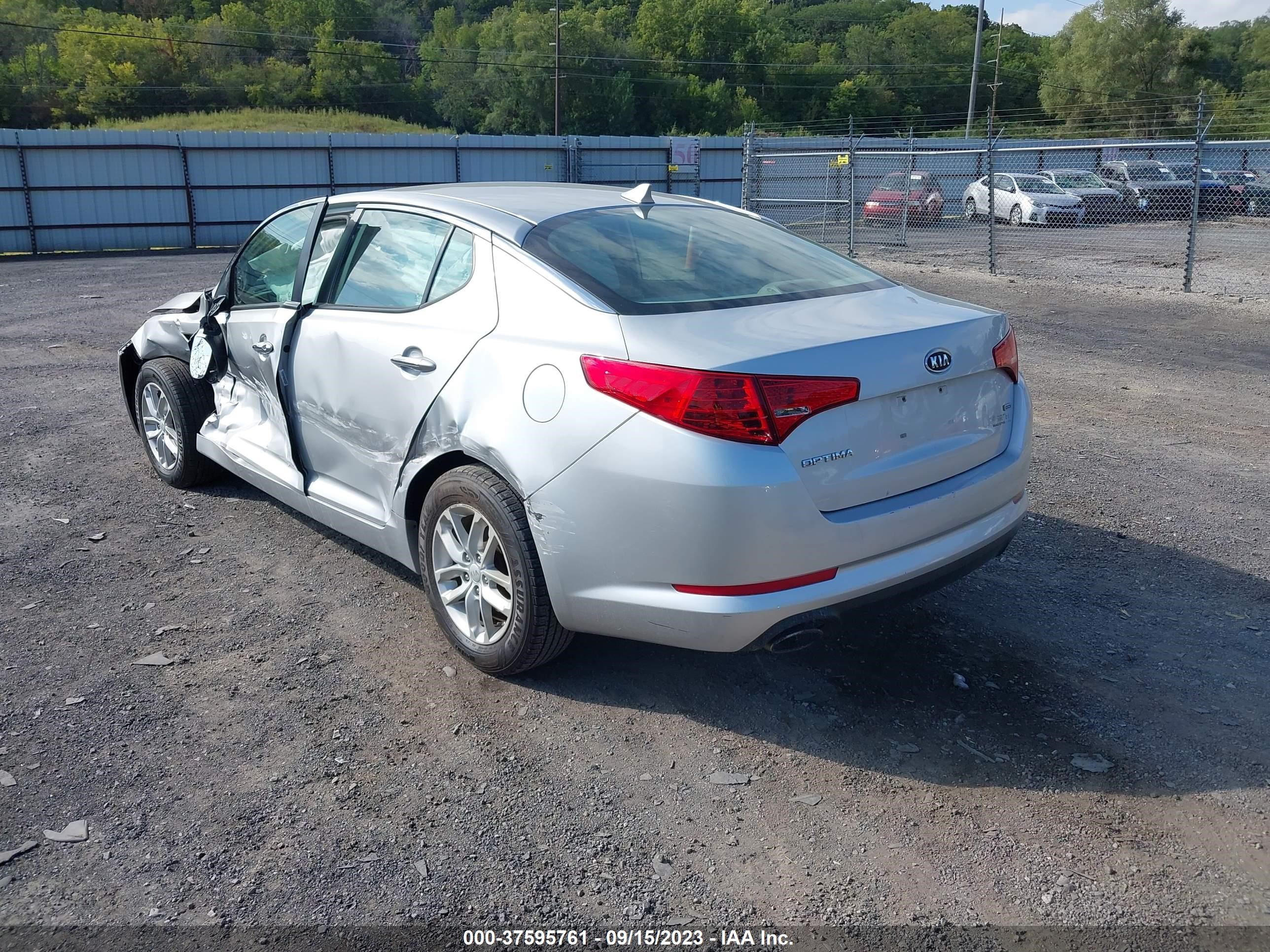 Photo 2 VIN: 5XXGM4A75CG068545 - KIA OPTIMA 