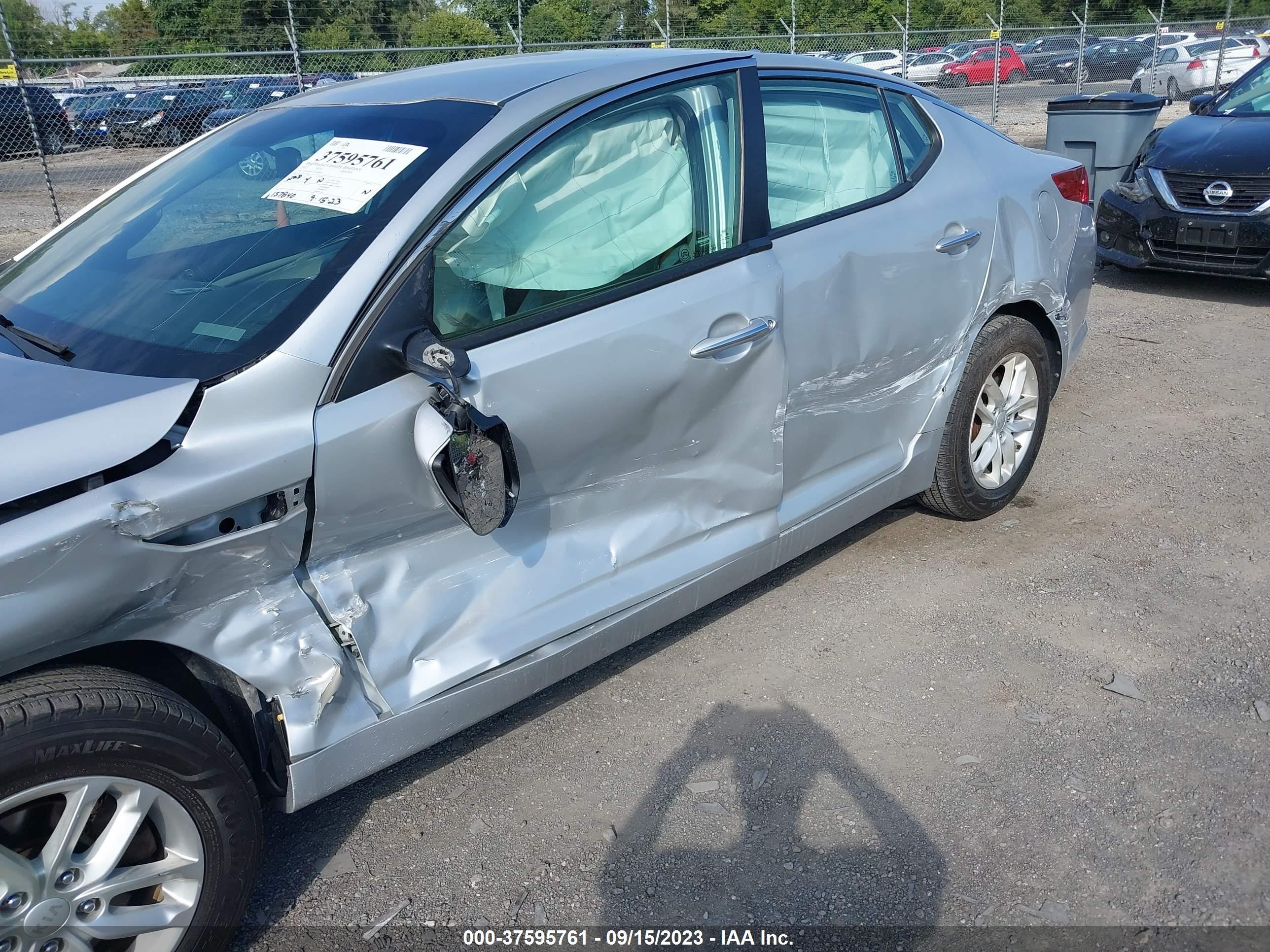 Photo 5 VIN: 5XXGM4A75CG068545 - KIA OPTIMA 