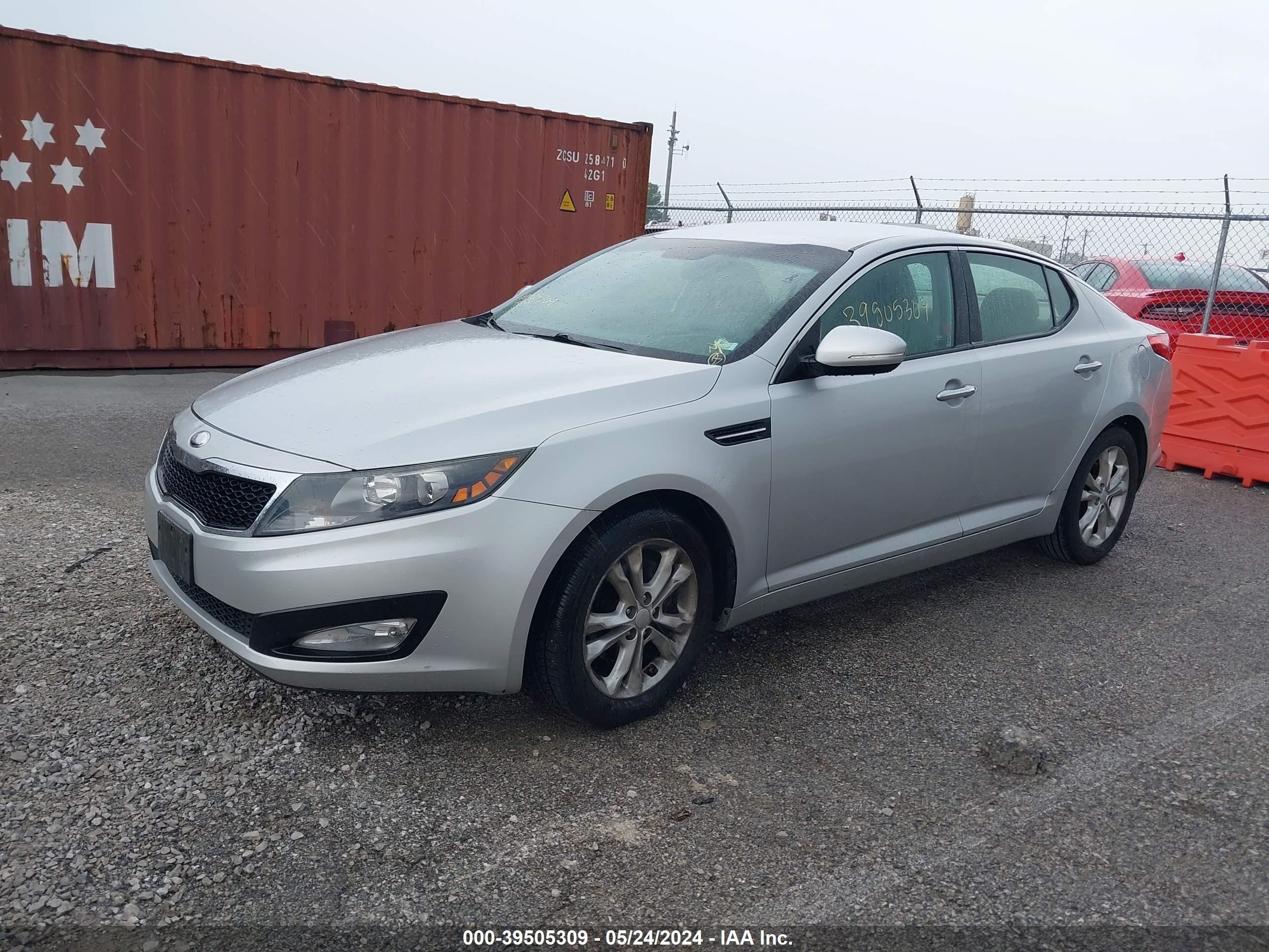 Photo 1 VIN: 5XXGM4A75DG213052 - KIA OPTIMA 