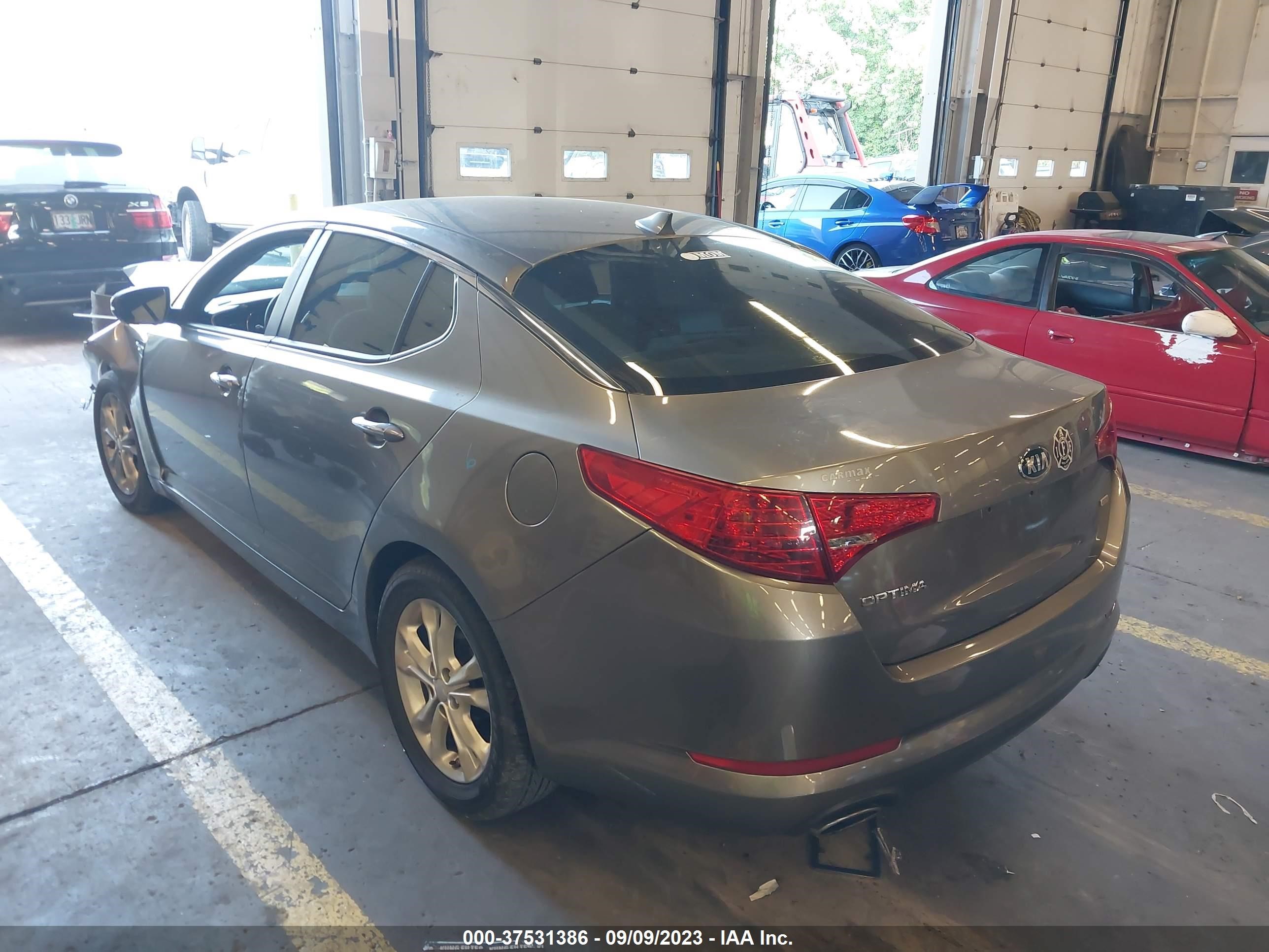 Photo 2 VIN: 5XXGM4A76DG166176 - KIA OPTIMA 