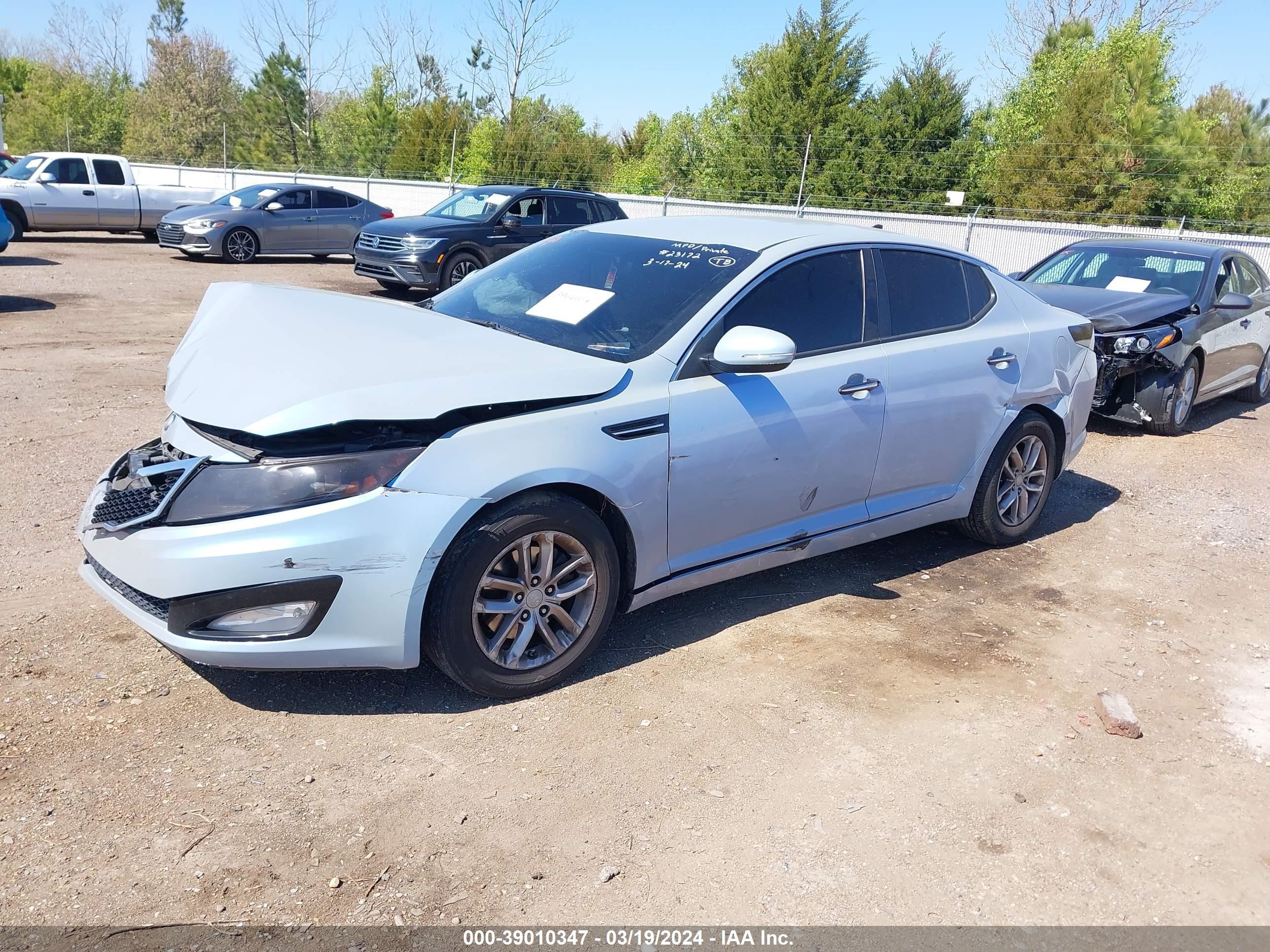 Photo 1 VIN: 5XXGM4A76DG211813 - KIA OPTIMA 