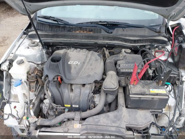 Photo 9 VIN: 5XXGM4A76FG469235 - KIA OPTIMA 