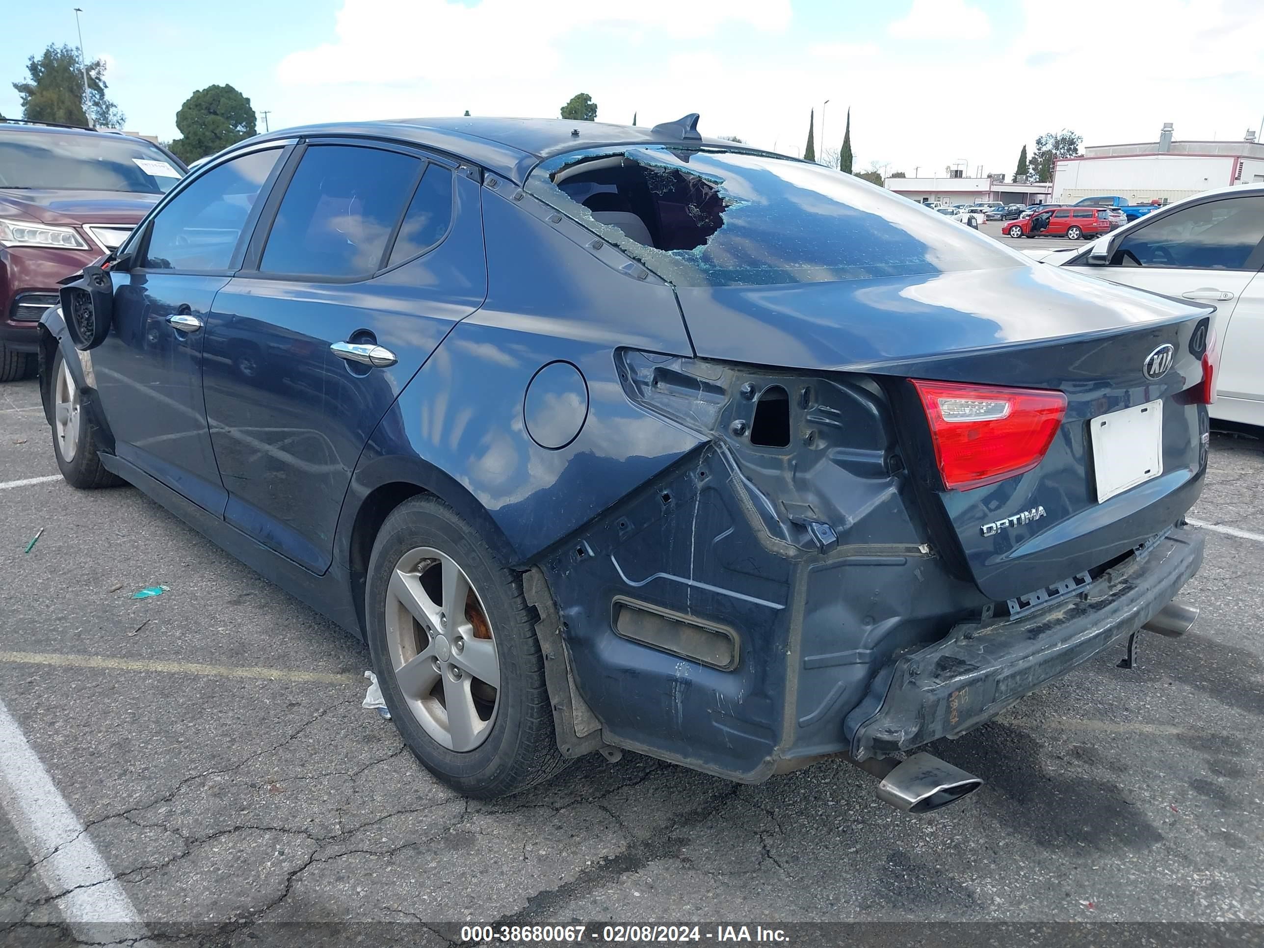 Photo 2 VIN: 5XXGM4A76FG477061 - KIA OPTIMA 