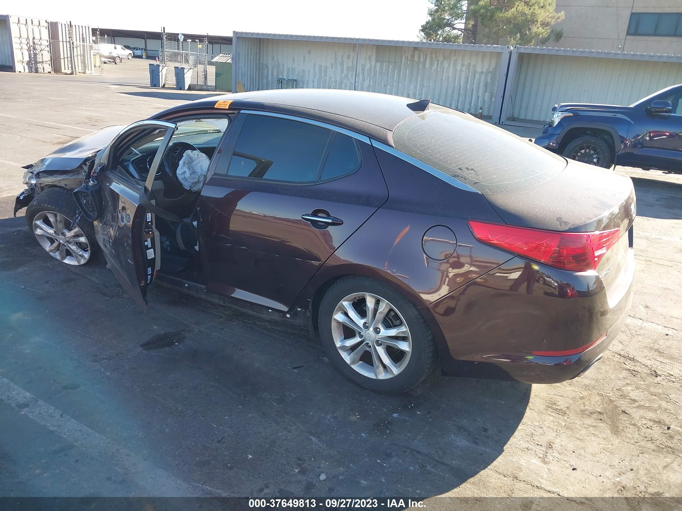 Photo 2 VIN: 5XXGM4A77DG189238 - KIA OPTIMA 