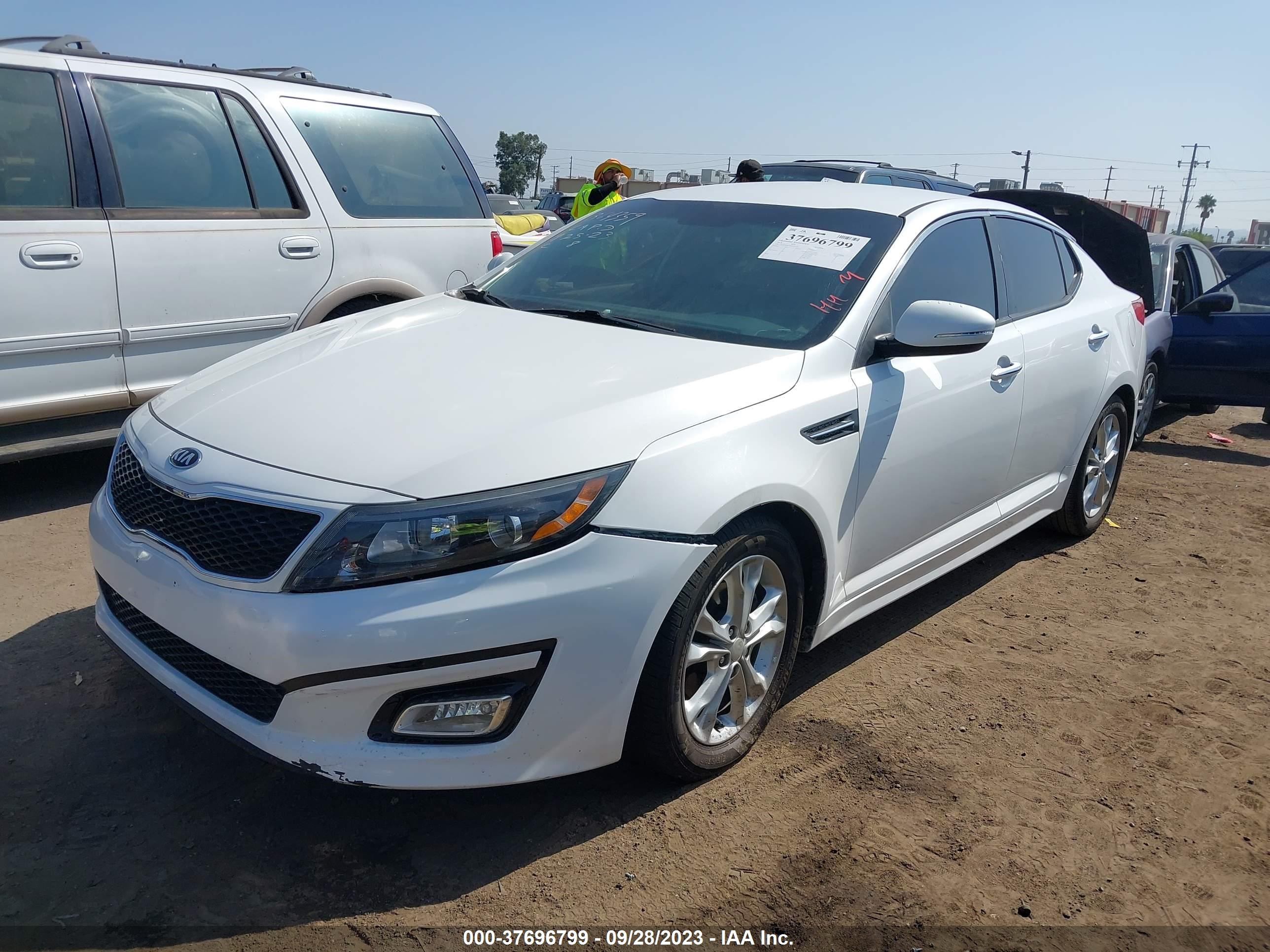 Photo 1 VIN: 5XXGM4A77EG302199 - KIA OPTIMA 