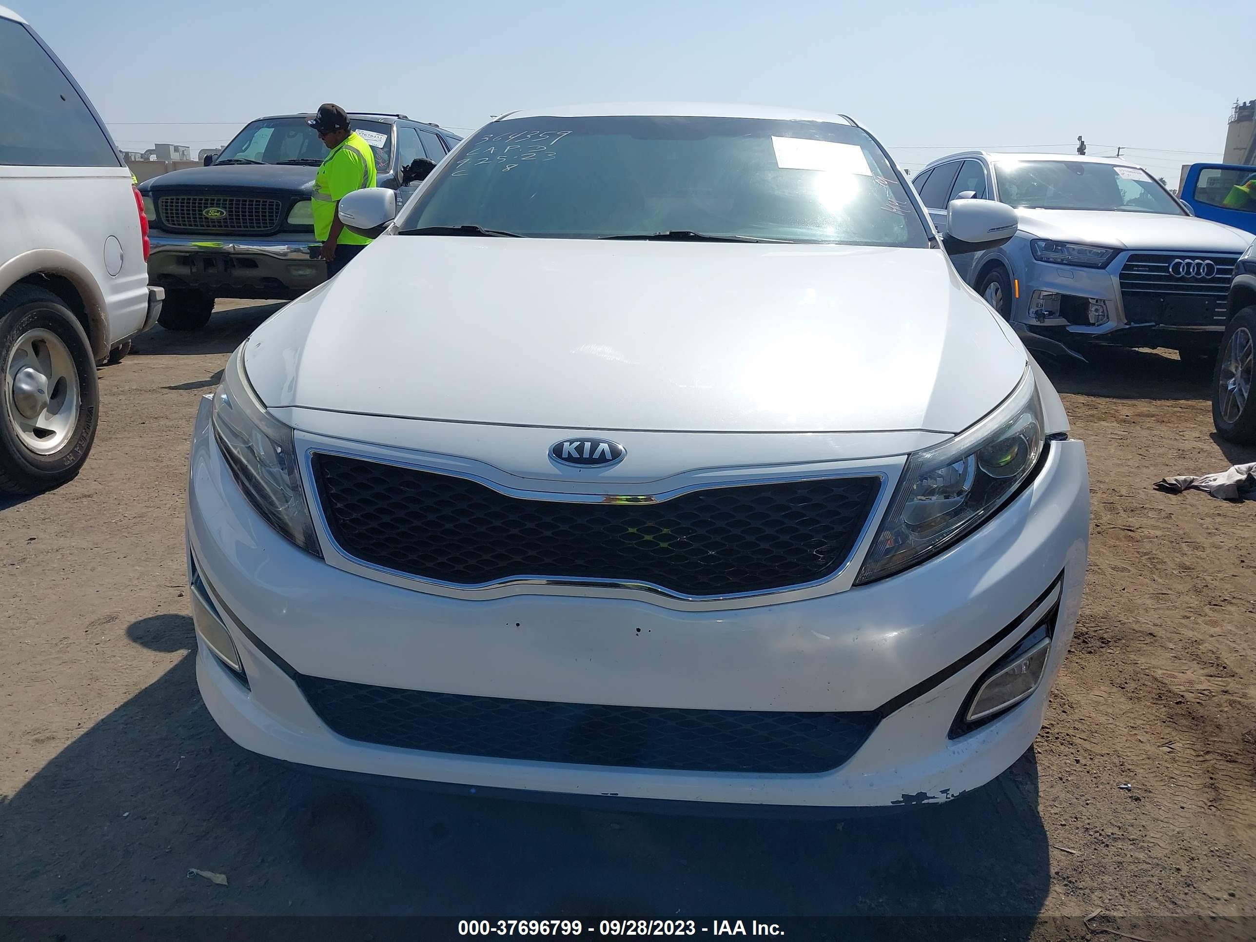 Photo 10 VIN: 5XXGM4A77EG302199 - KIA OPTIMA 