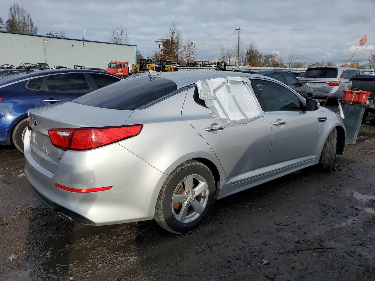 Photo 2 VIN: 5XXGM4A77FG402367 - KIA OPTIMA 