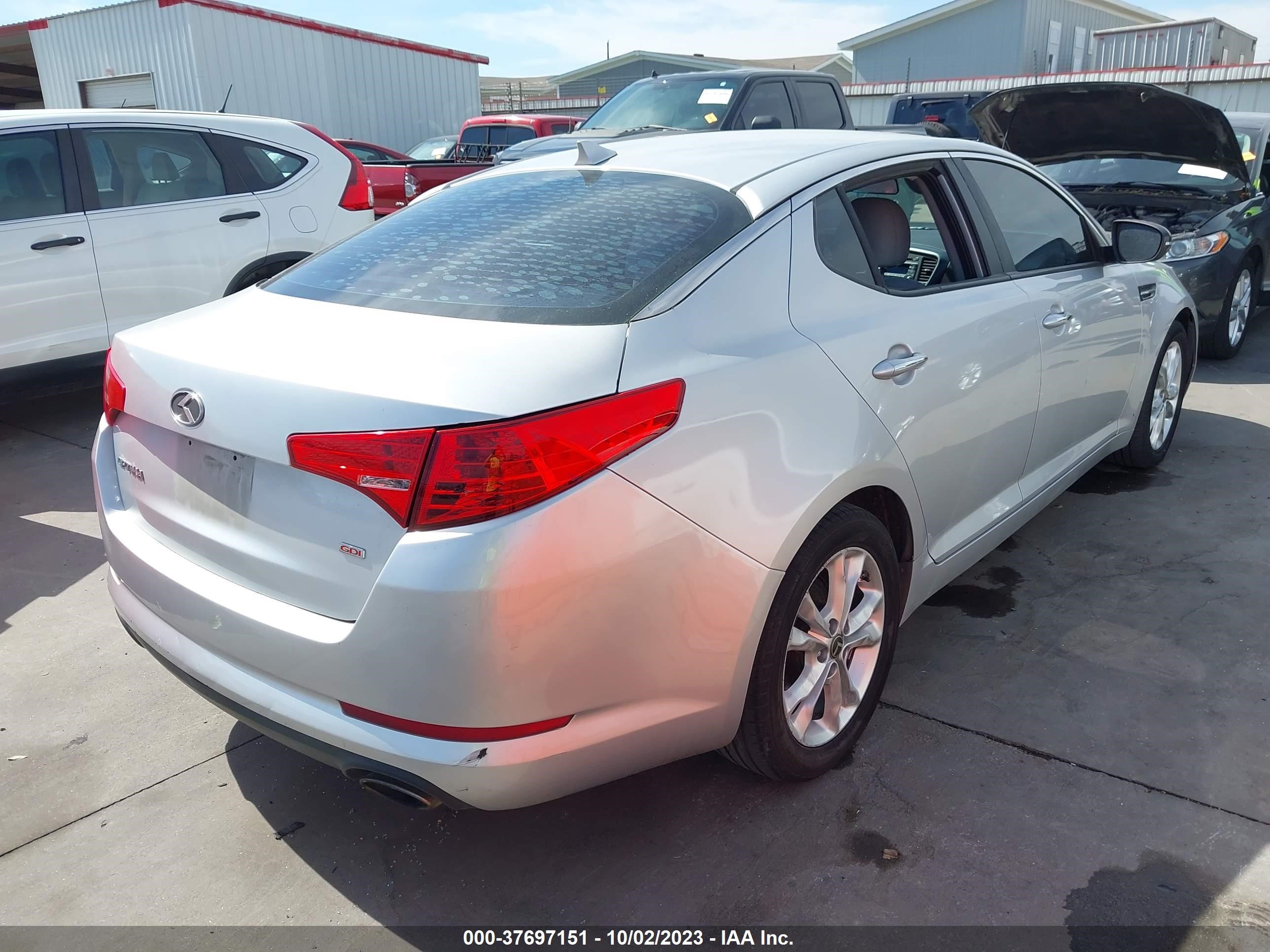 Photo 3 VIN: 5XXGM4A79CG080066 - KIA OPTIMA 