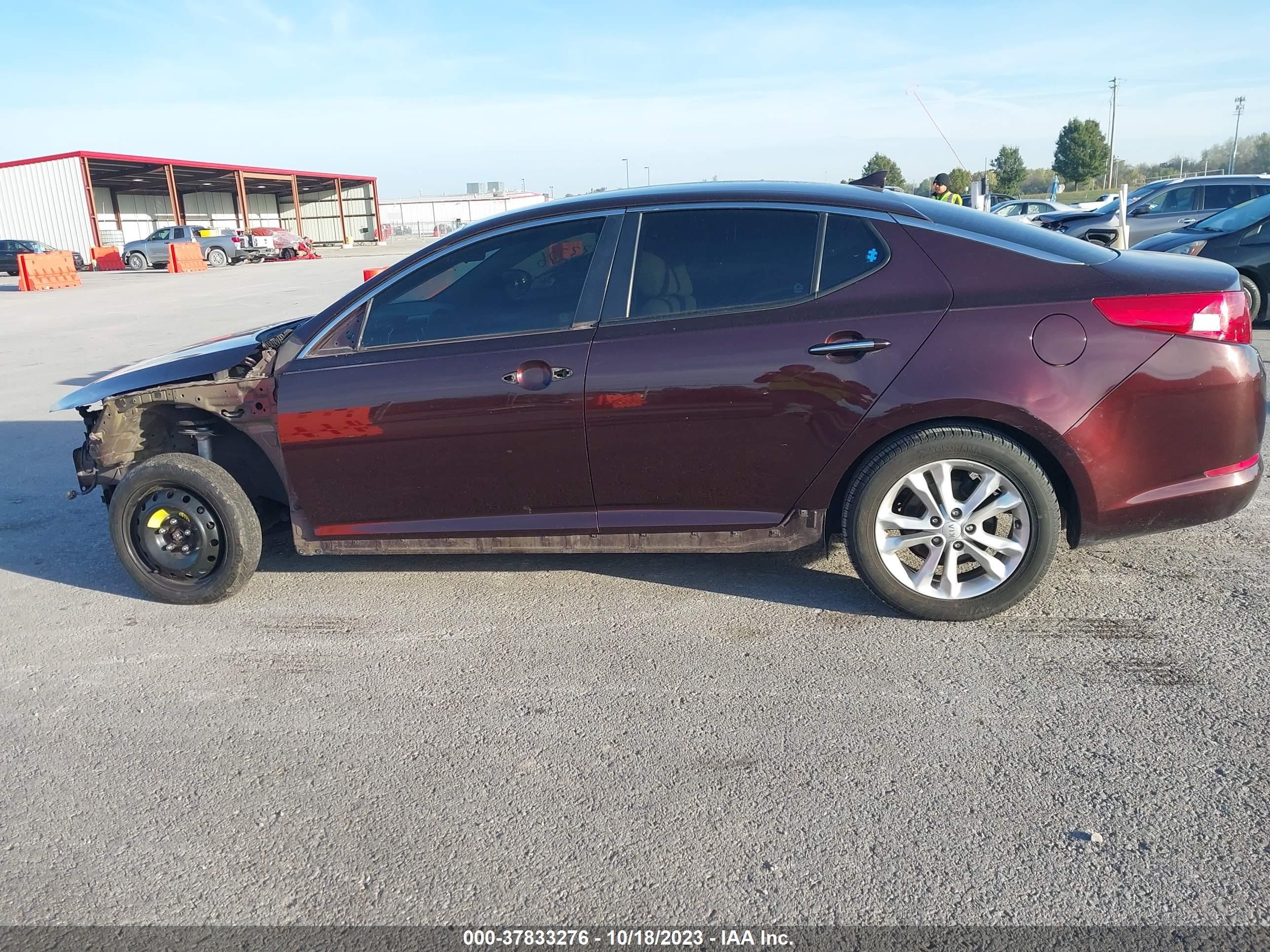 Photo 13 VIN: 5XXGM4A79DG090162 - KIA OPTIMA 