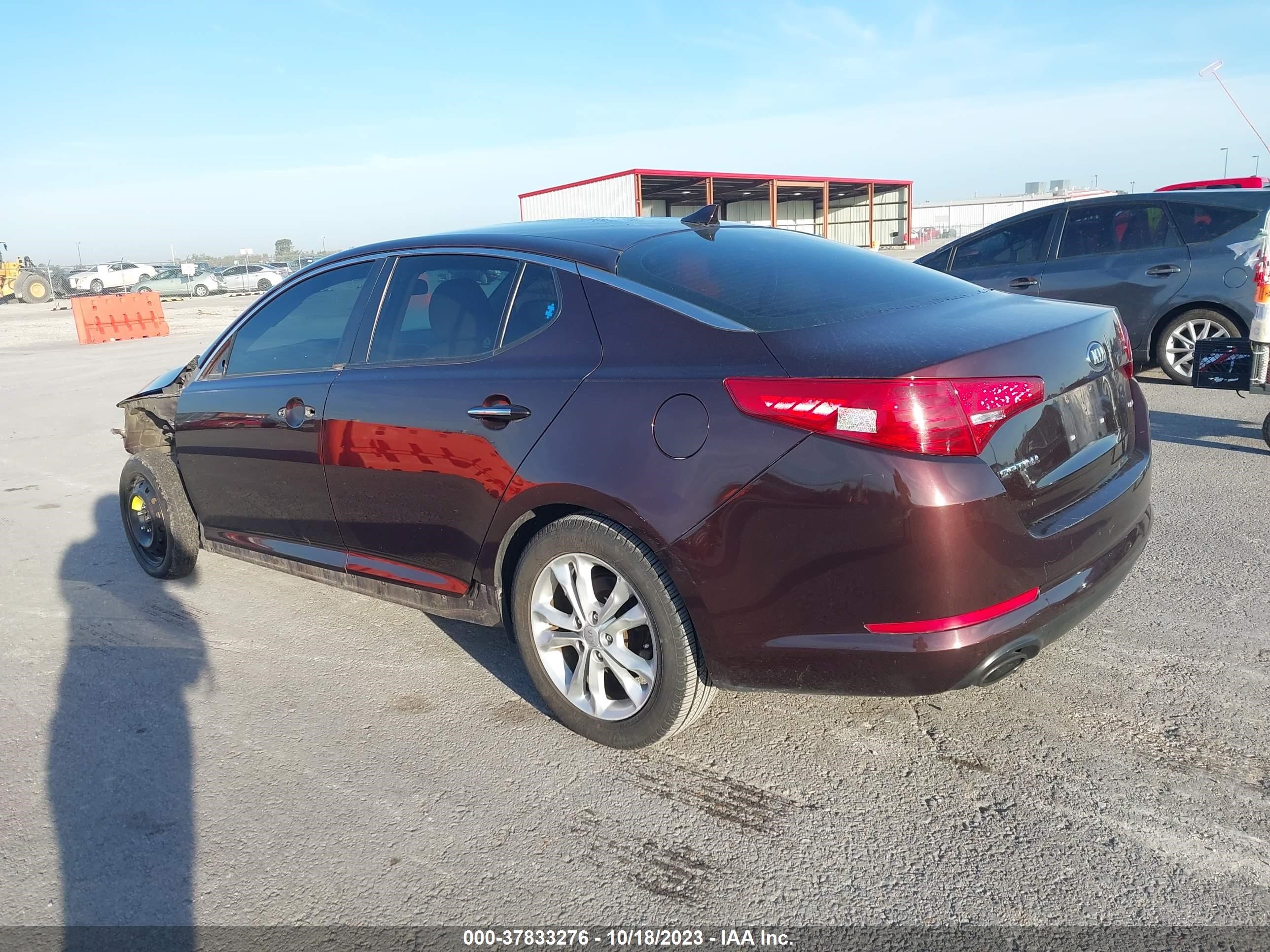 Photo 2 VIN: 5XXGM4A79DG090162 - KIA OPTIMA 