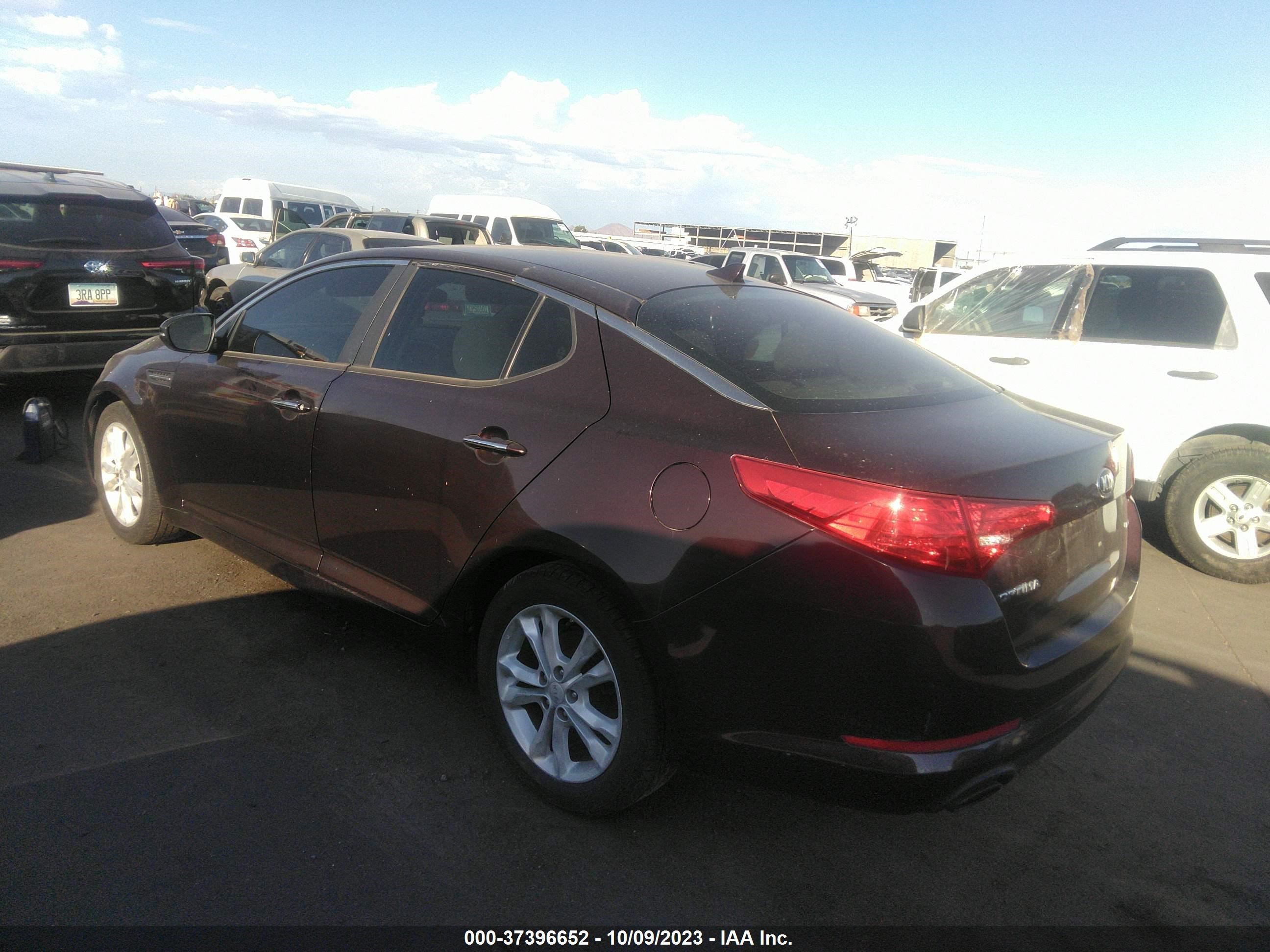 Photo 2 VIN: 5XXGM4A79DG124018 - KIA OPTIMA 