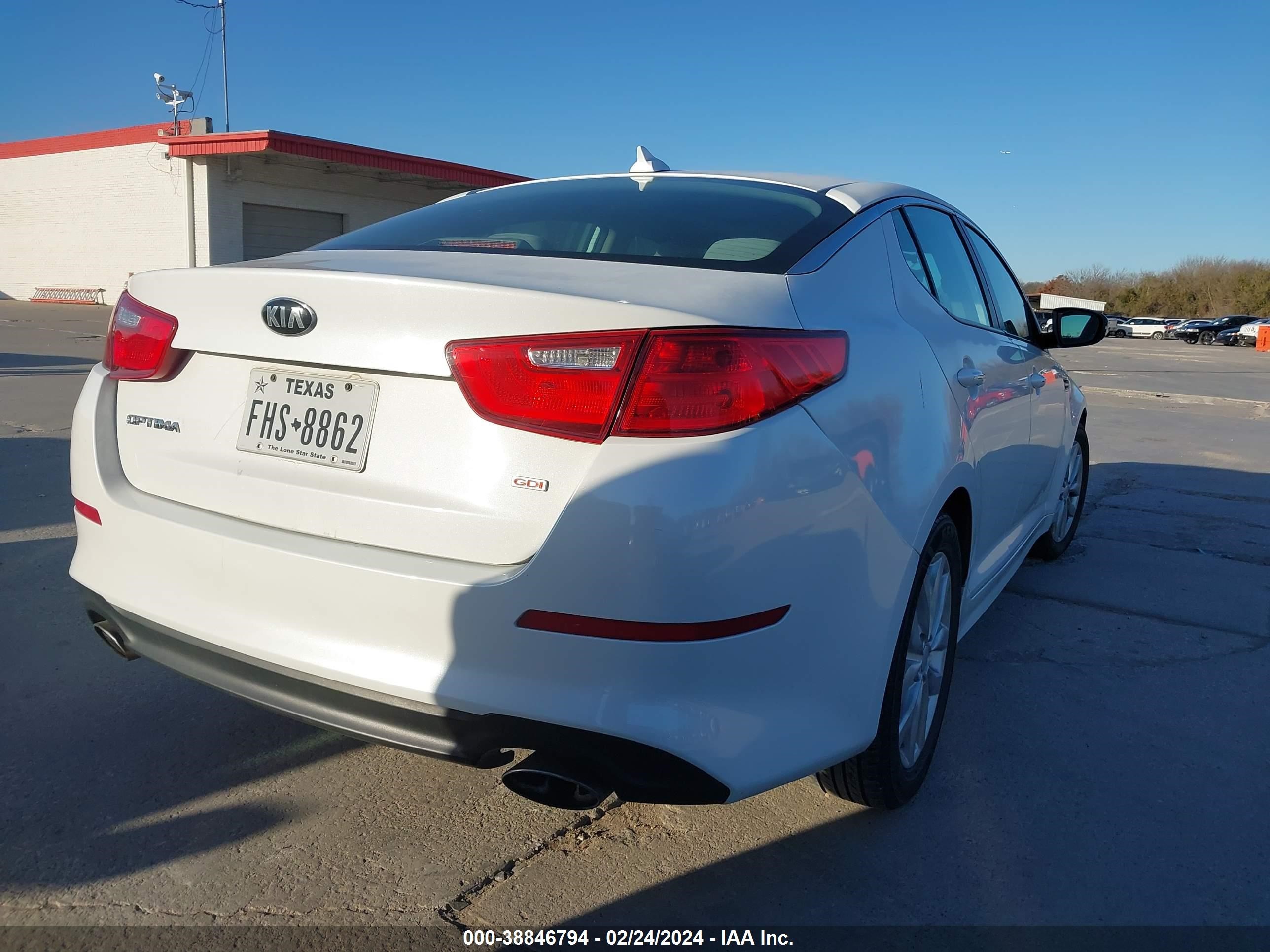 Photo 3 VIN: 5XXGM4A79EG308893 - KIA OPTIMA 