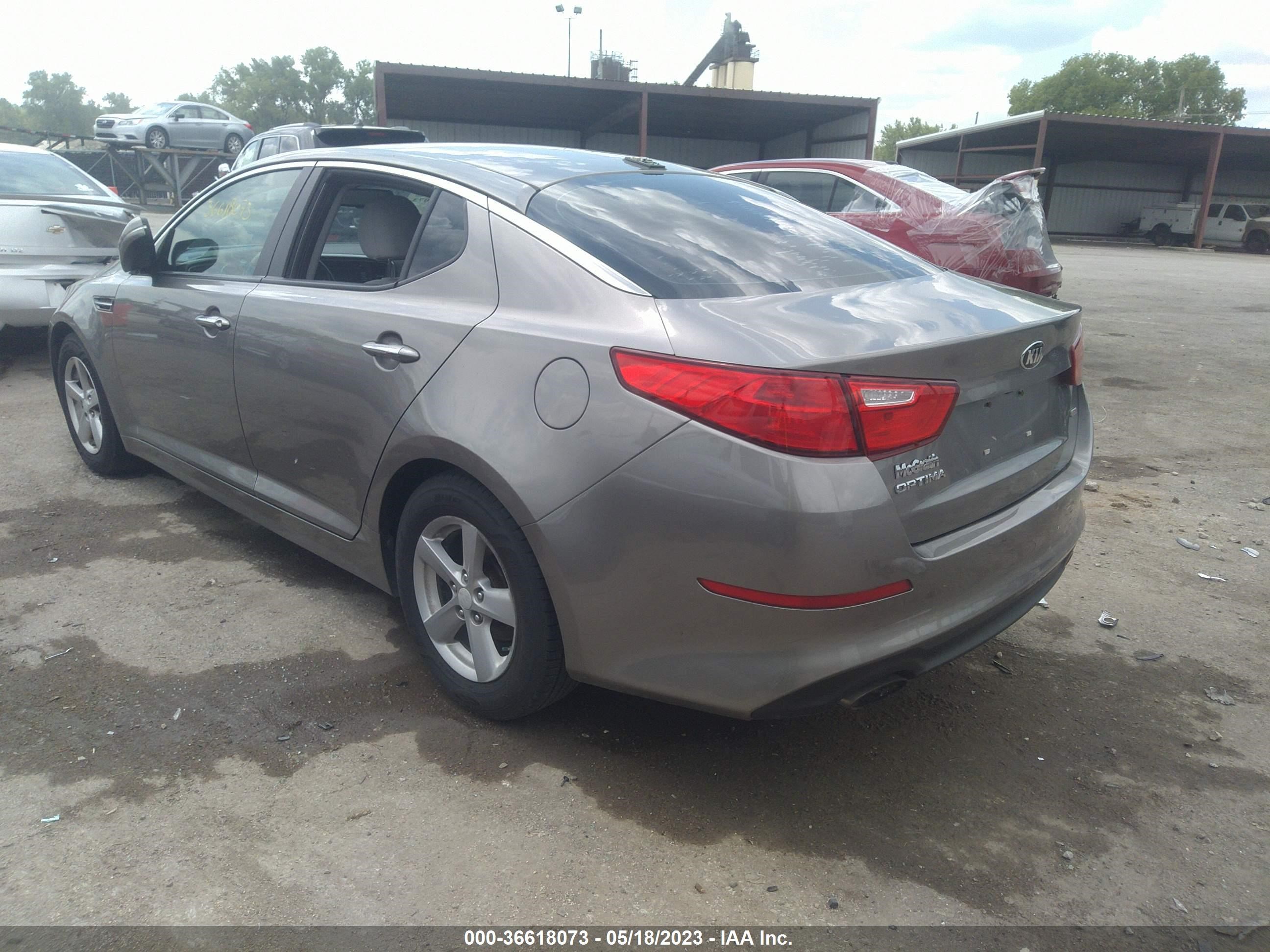 Photo 2 VIN: 5XXGM4A79FG382171 - KIA OPTIMA 