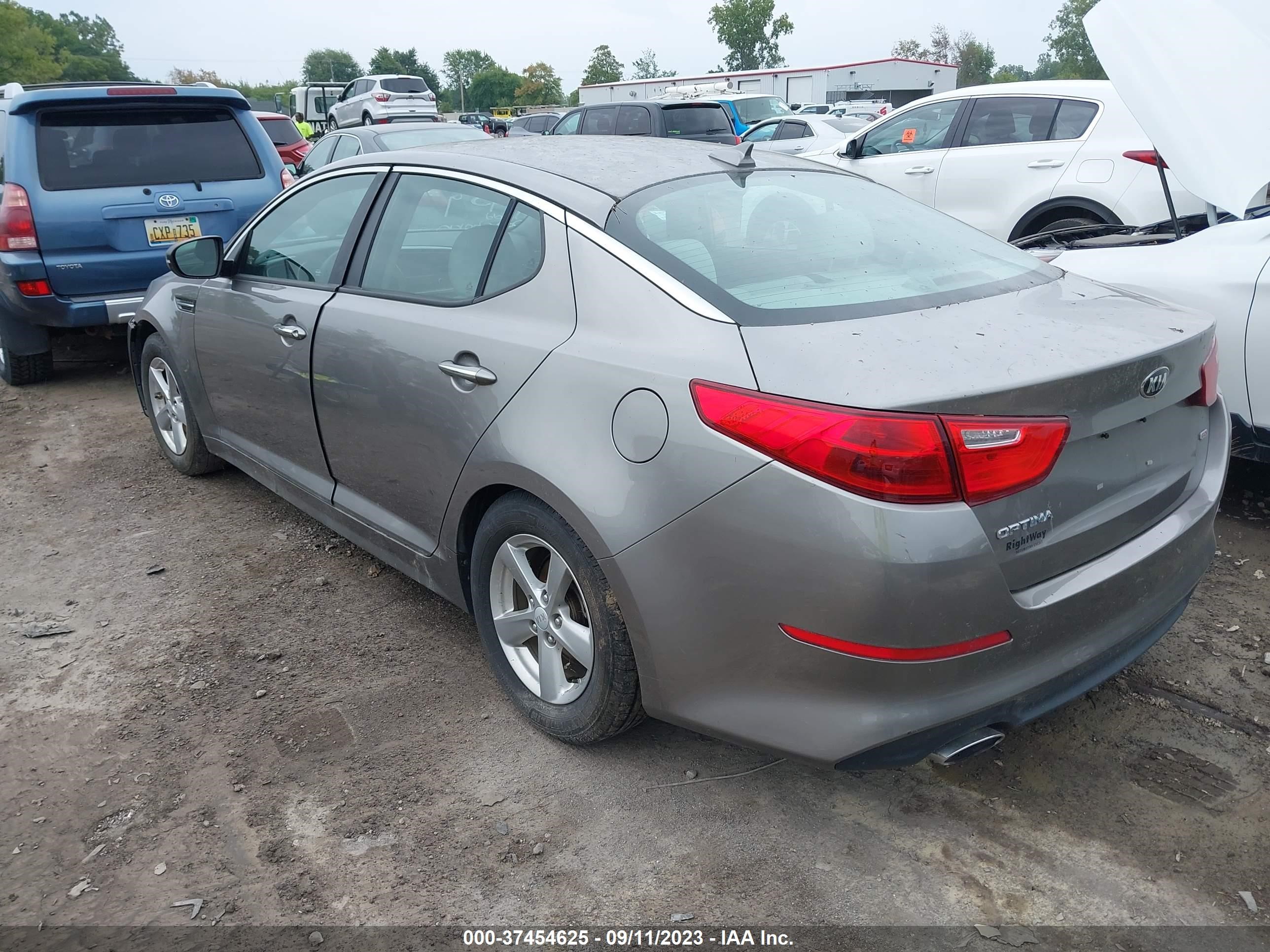 Photo 2 VIN: 5XXGM4A79FG463459 - KIA OPTIMA 