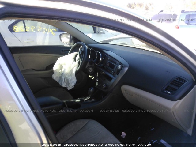 Photo 4 VIN: 5XXGM4A7XCG053524 - KIA OPTIMA 